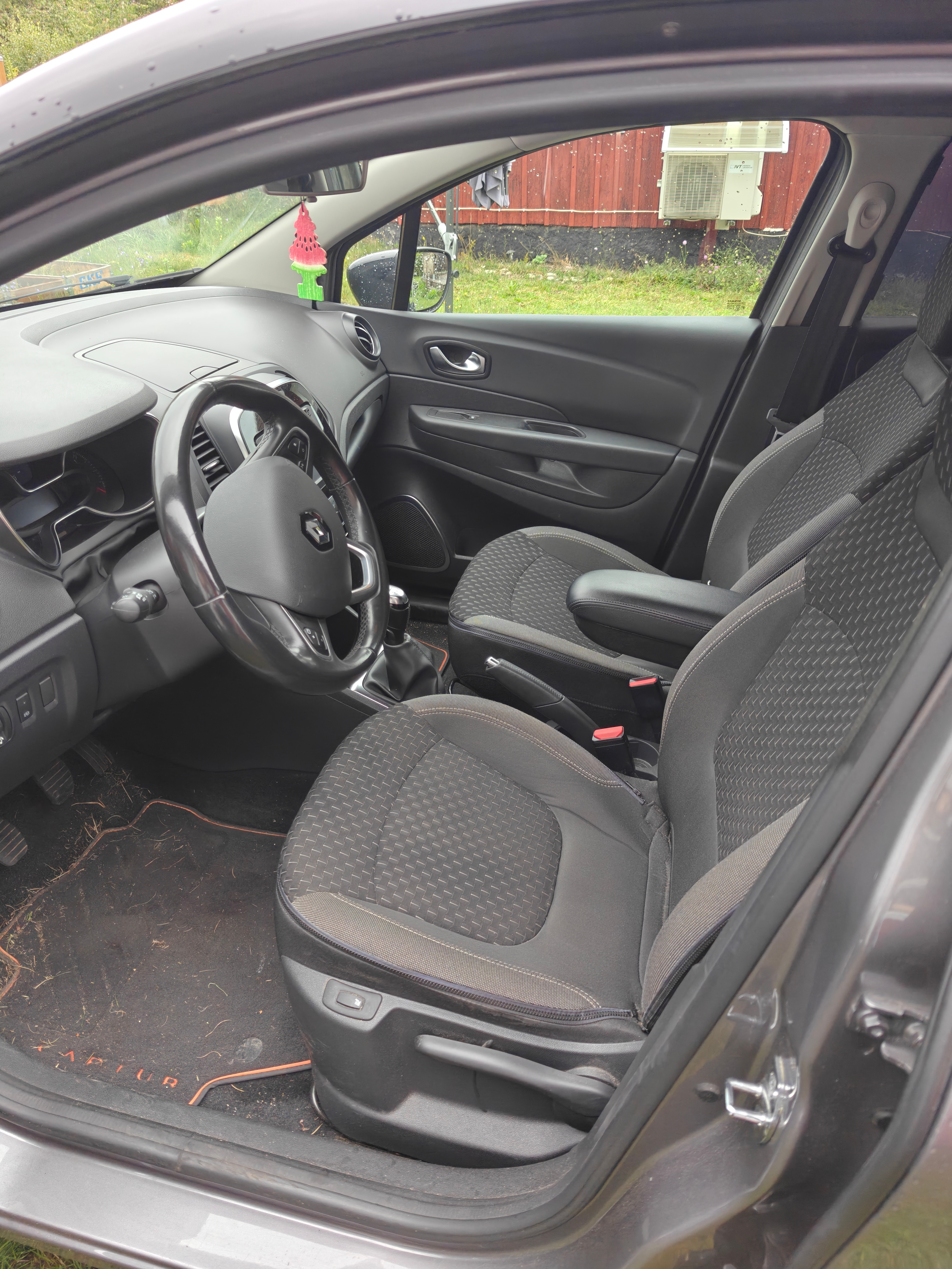 Renault Captur 0.9 TCe Manuell 2017, bild 3/8