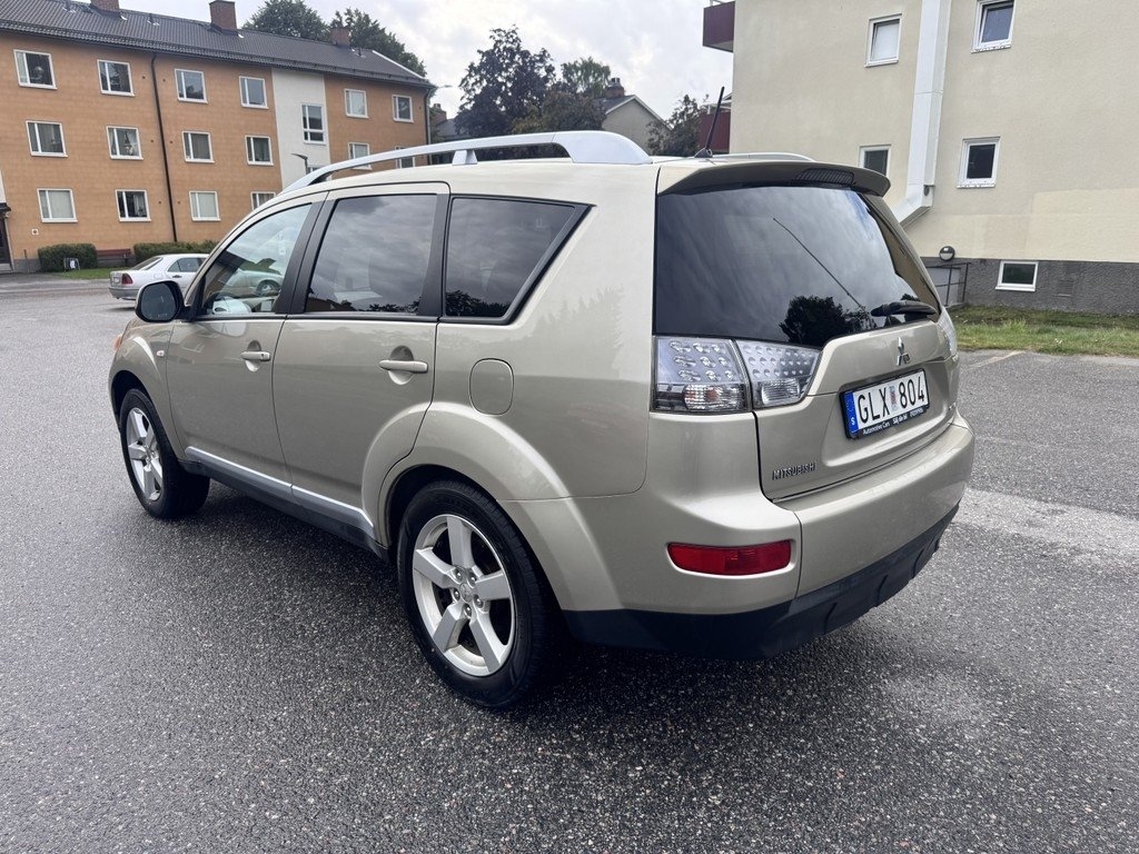 Mitsubishi Outlander 2008, bild 2/7