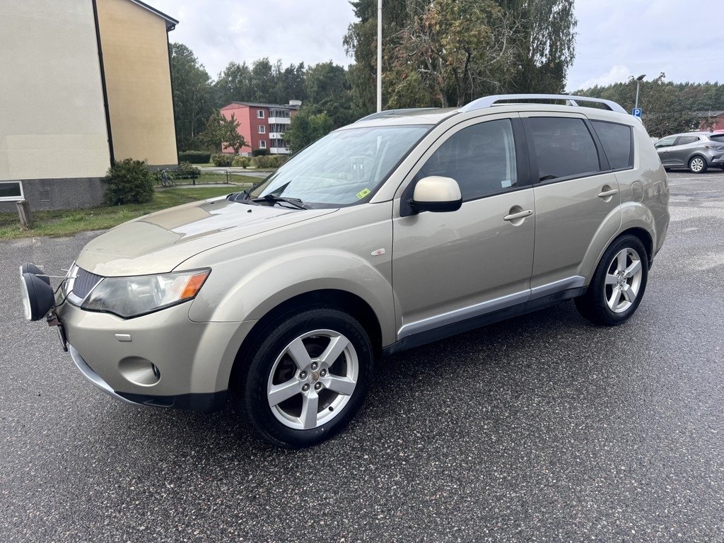 Mitsubishi Outlander 2008, bild 3/7