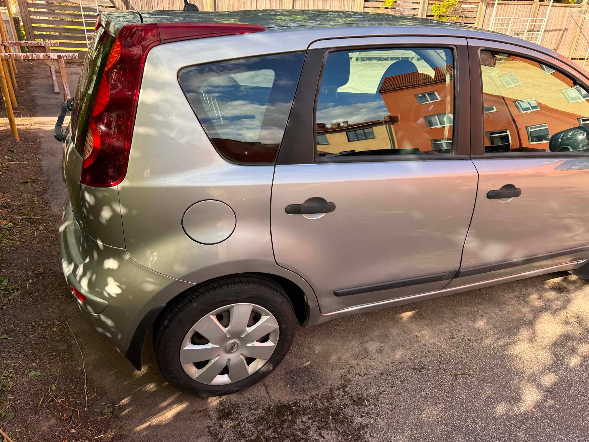 Nissan Note 1.5 dCi DPF Manuell 2011, bild 3/5
