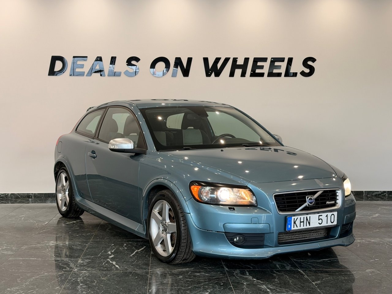 Volvo C30 2.0D Momentum, R-Design 136hk 2008, photo 3/10