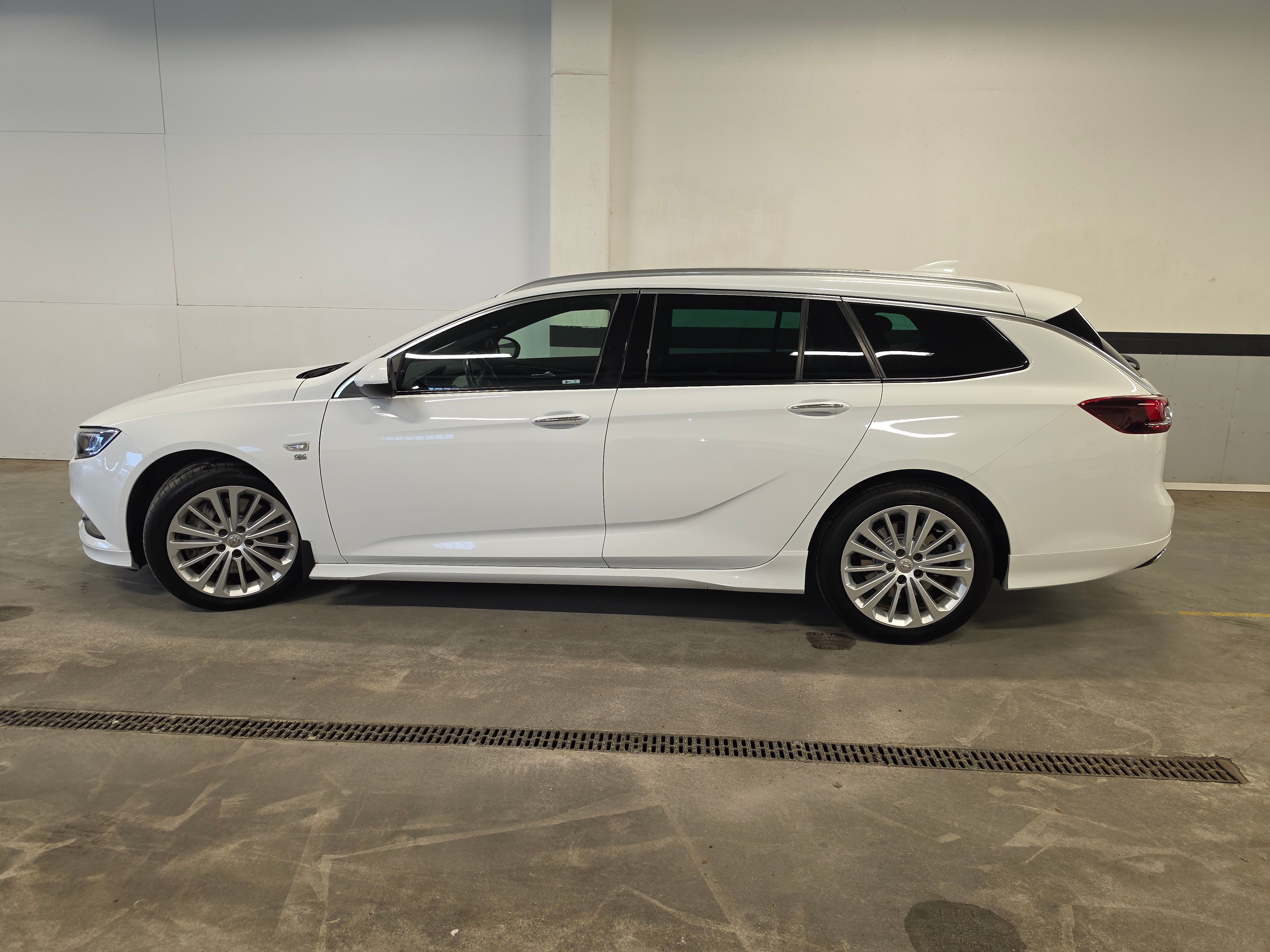 Opel Insignia 2018, bild 2/8