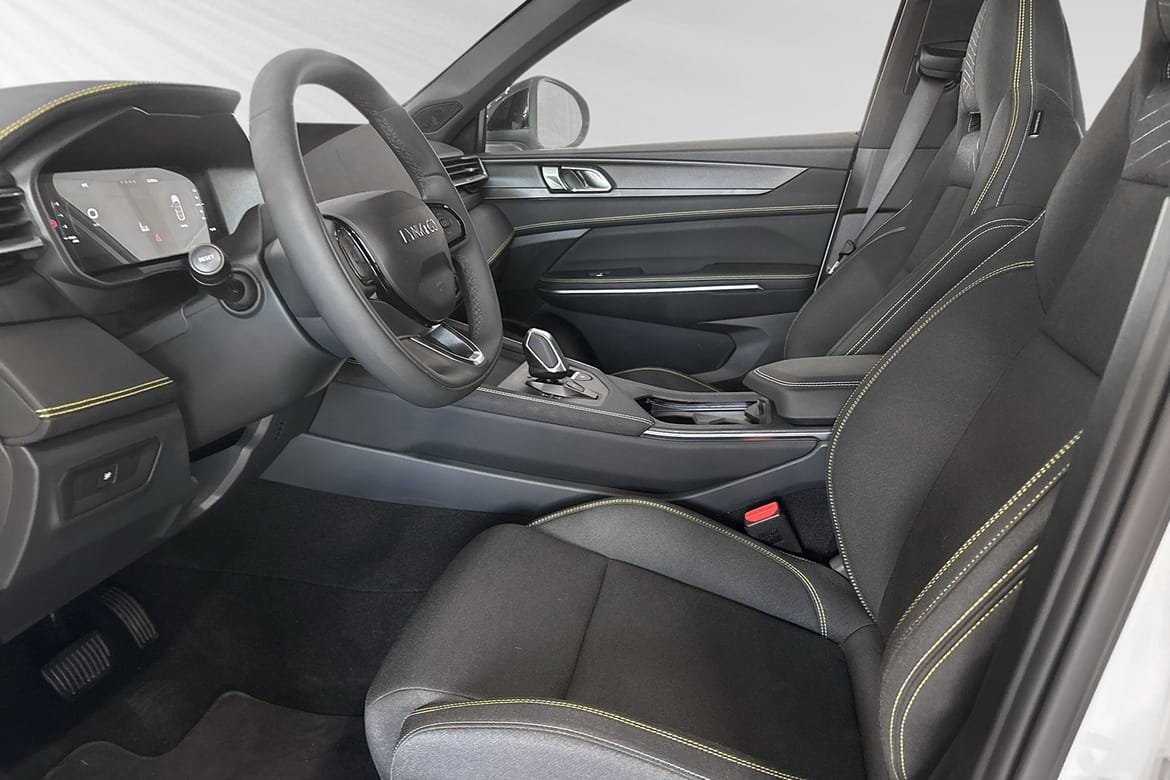 Lynk & Co 01 Core PHEV 2025, bild 6/21