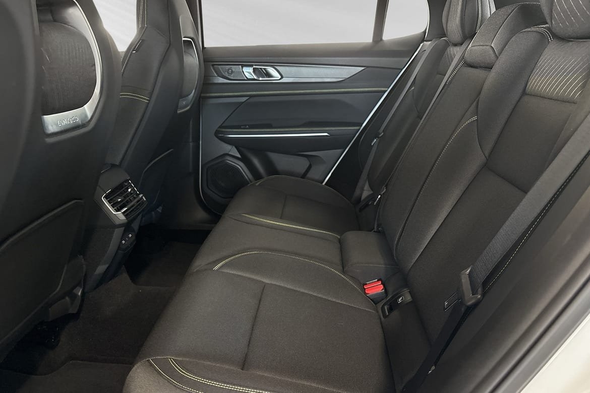 Lynk & Co 01 Core PHEV 2025, bild 7/21