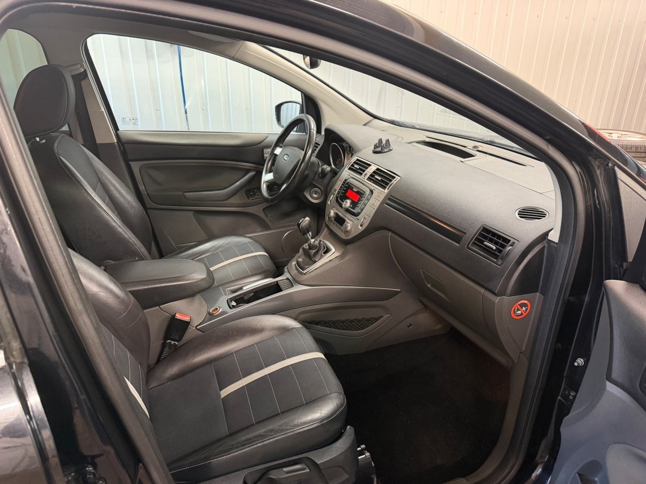 Ford Kuga 2.0 TDCi AWD Euro 4 2008, photo 6/7