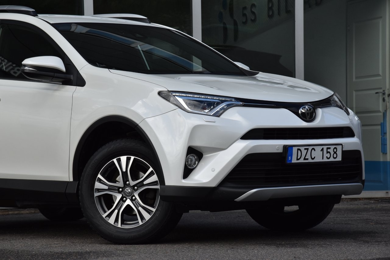 Toyota RAV4 2016, kuva 3/10