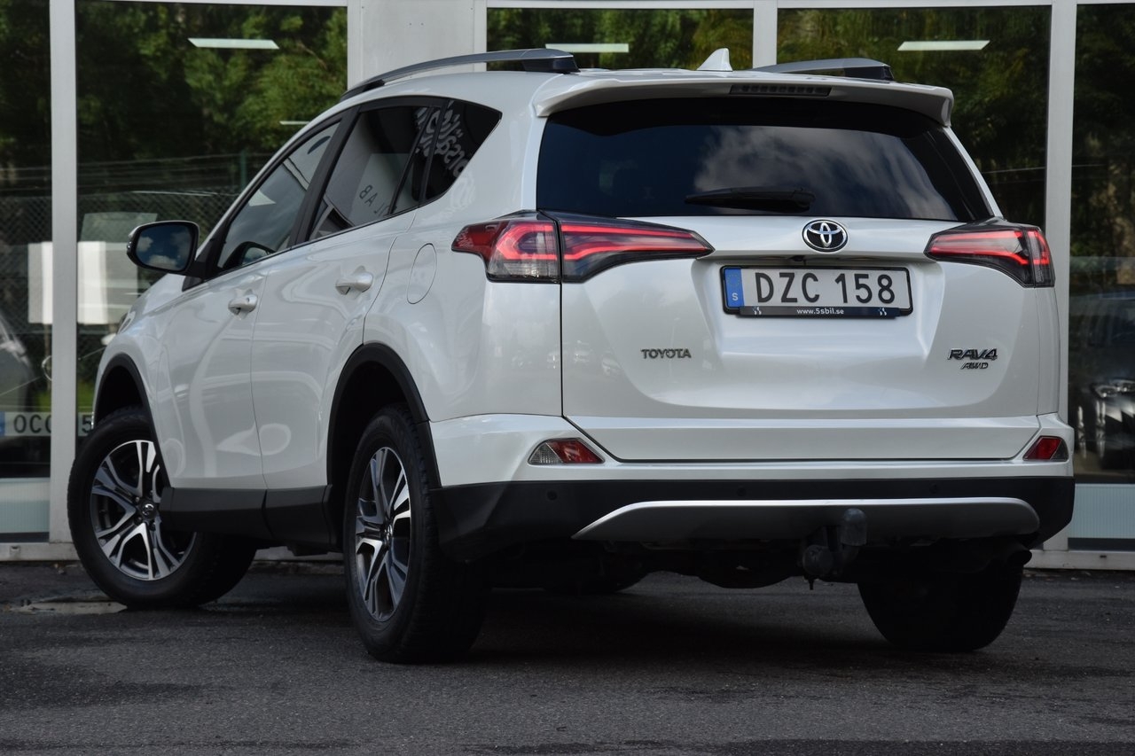 Toyota RAV4 2016, kuva 5/10