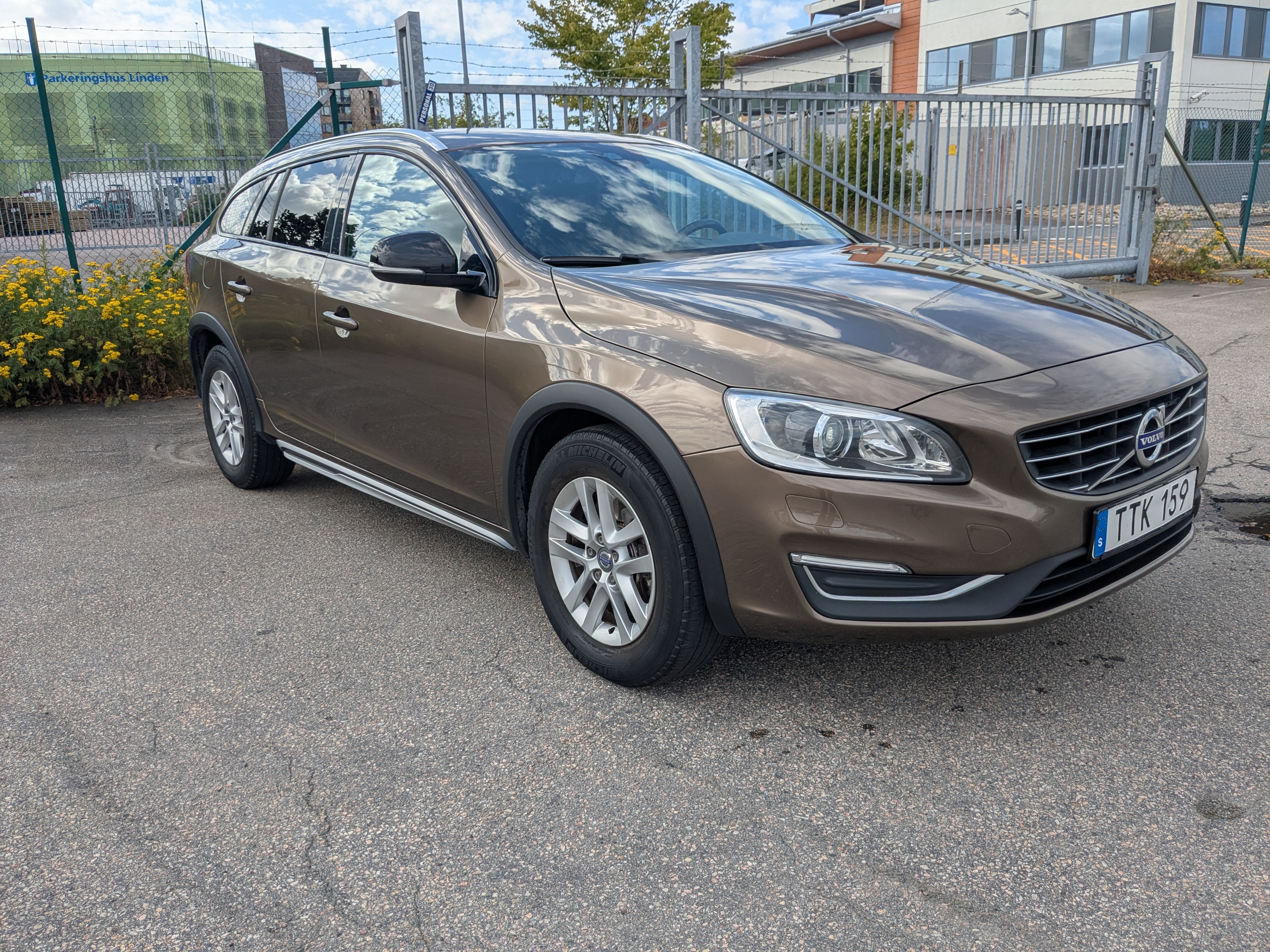 Volvo V60 Cross Country D3 Manuell 2016, bild 2/3