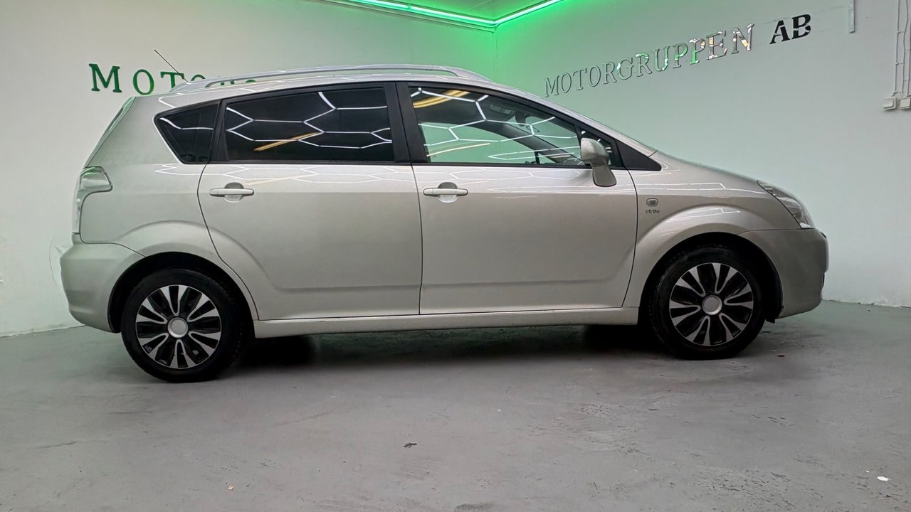 Toyota Corolla Verso 1.8 VVT-i 2005, bild 2/10