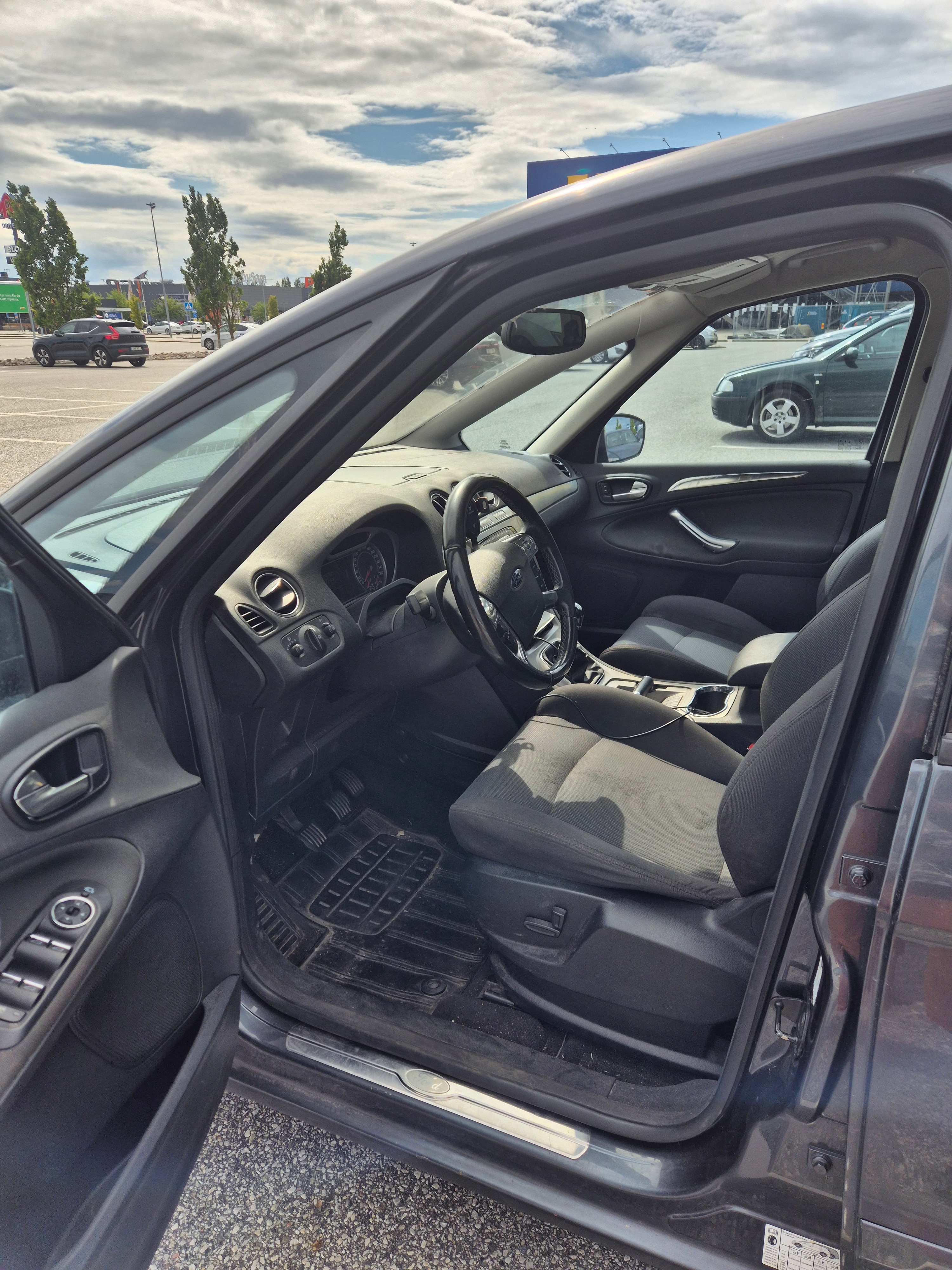 Ford S-MAX 2.0 TDCi Manuell 2008, bild 2/5