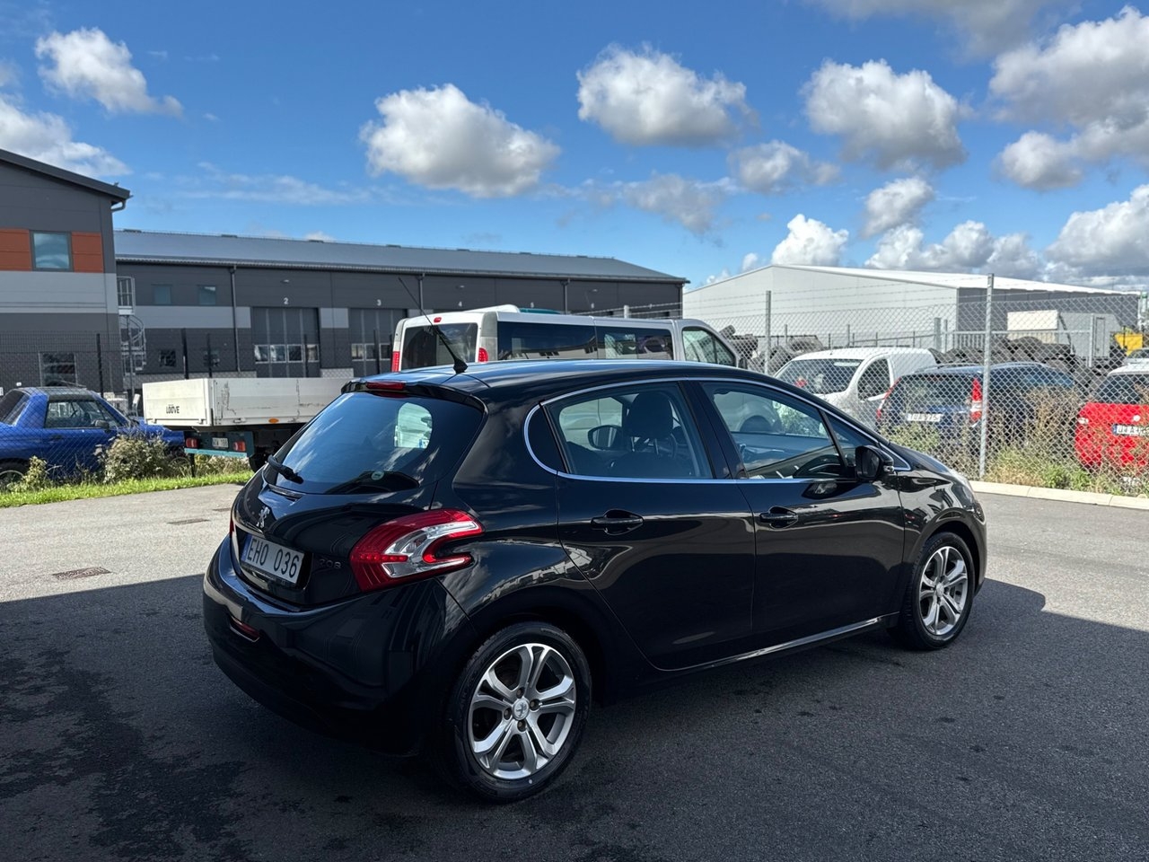 Peugeot 208
