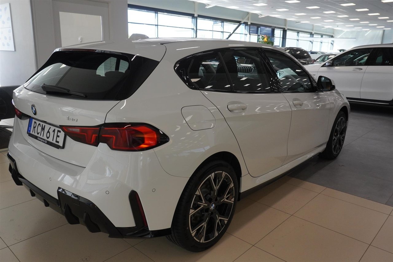 BMW 120 M Sport Design Automat 2026, bild 5/10