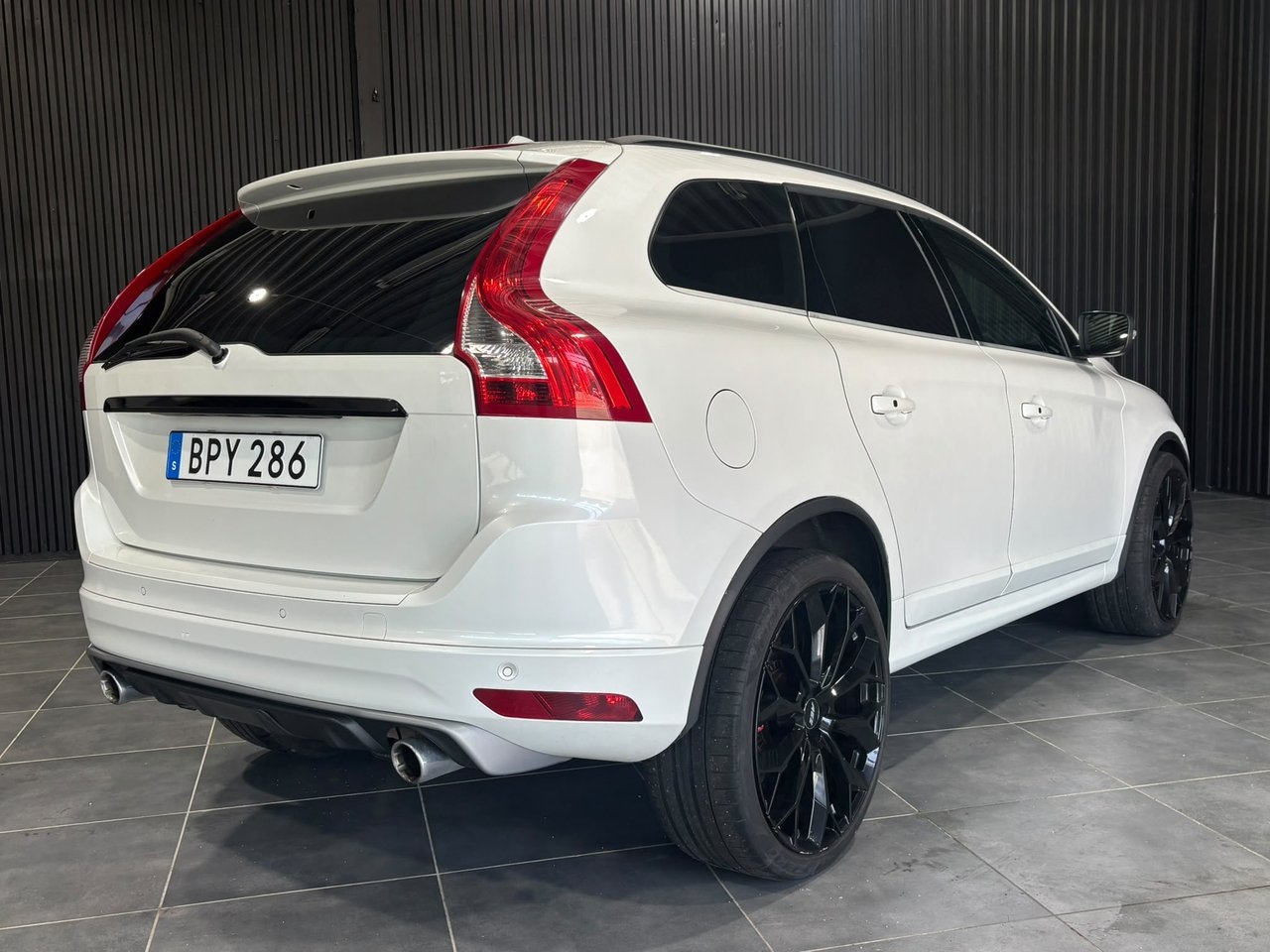 Volvo XC60 2015, kuva 4/10