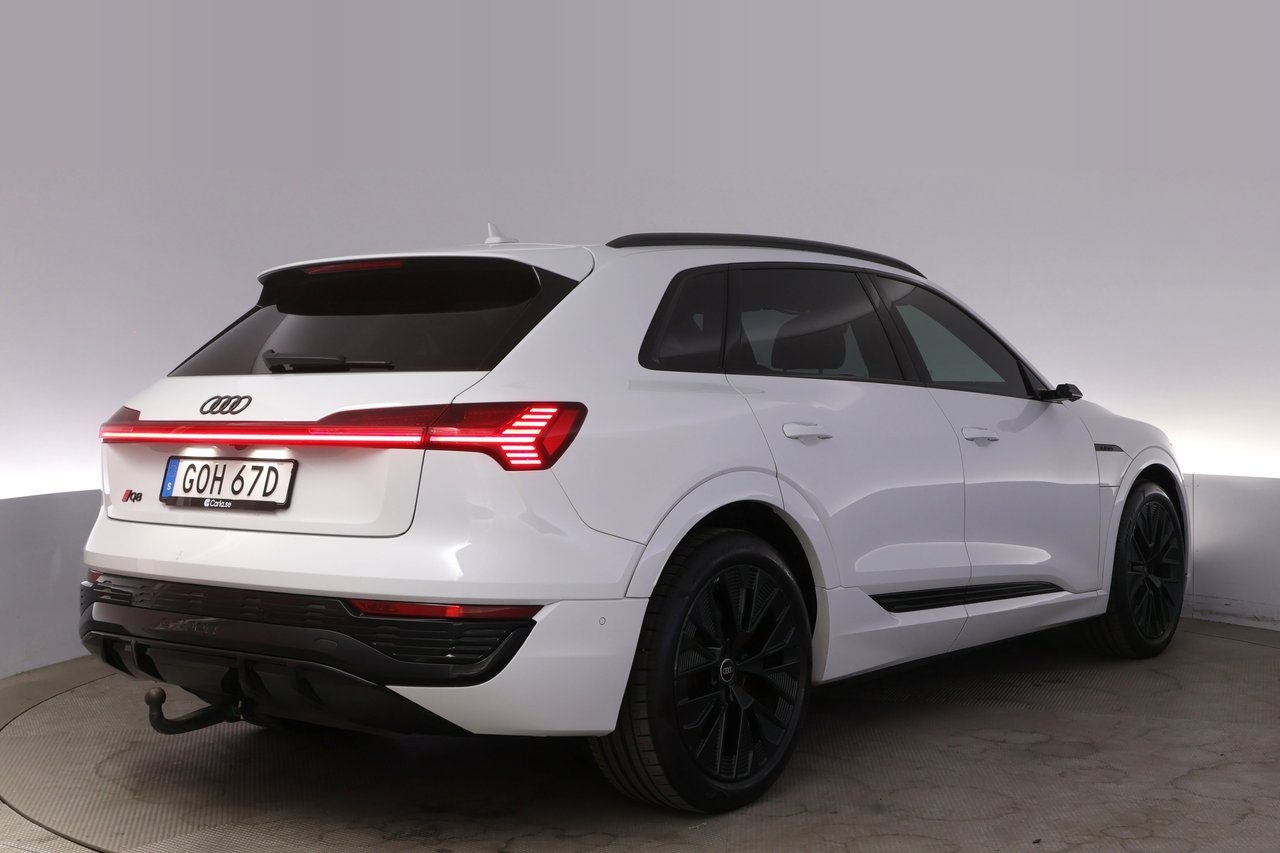 Audi Q8 55 e-tron quattro S-line Pano 2024, bild 5/10
