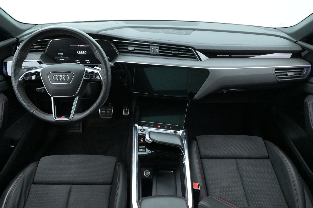 Audi Q8 55 e-tron quattro S-line Pano 2024, bild 6/10