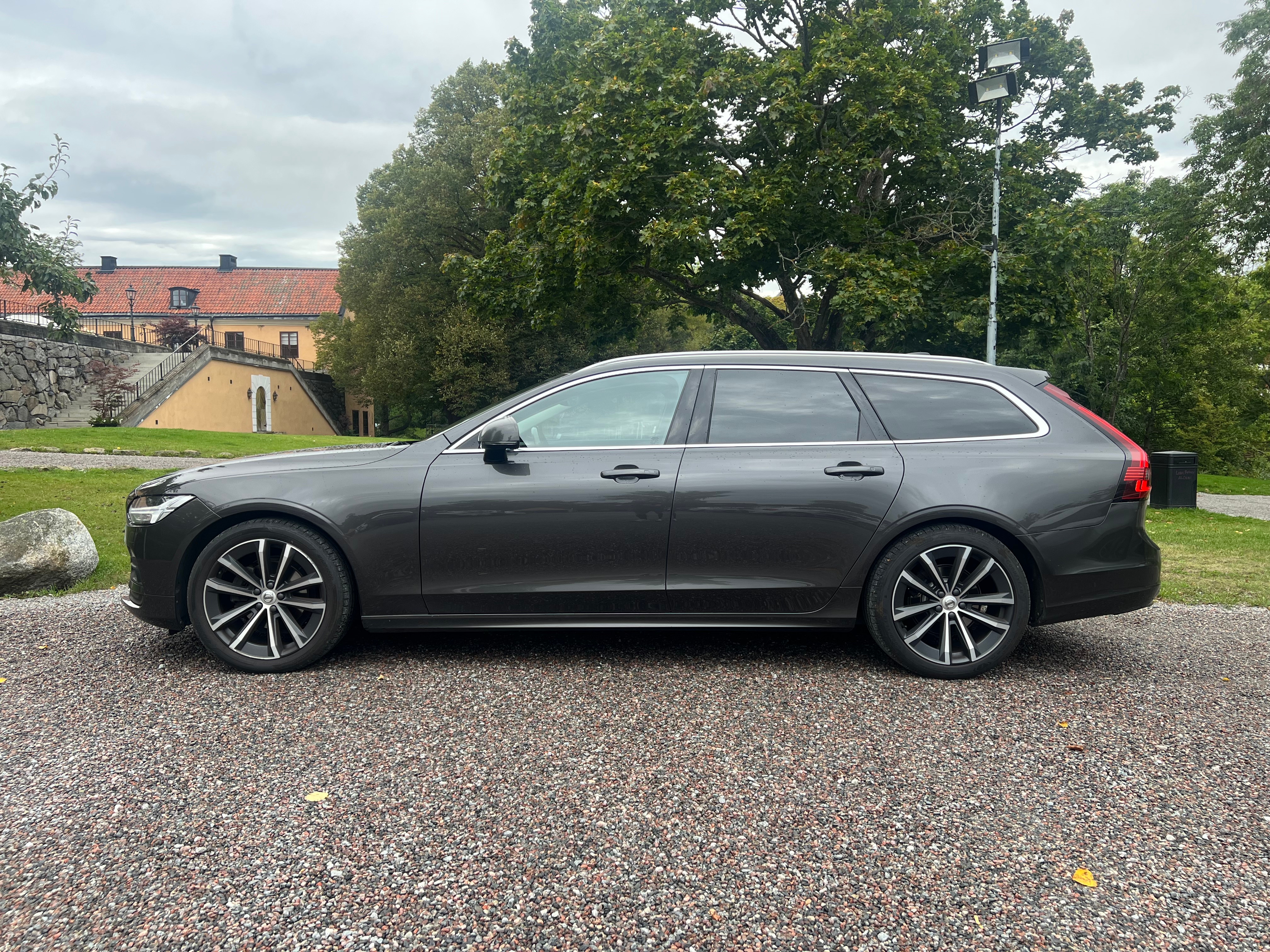 Volvo V90