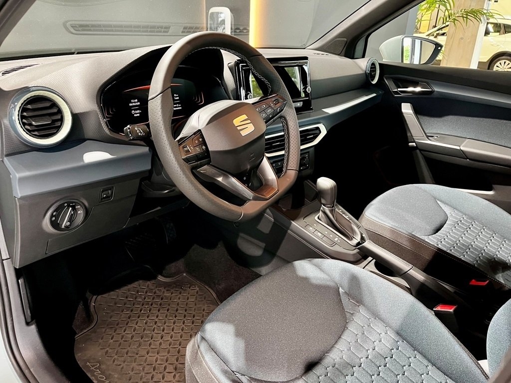 Seat Arona 1.0 TSI 115hk DSG Style 2027, bild 3/7