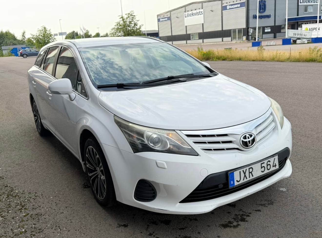 Toyota Avensis Kombi 2.0 D-4D Manuell 2012, bild 5/6