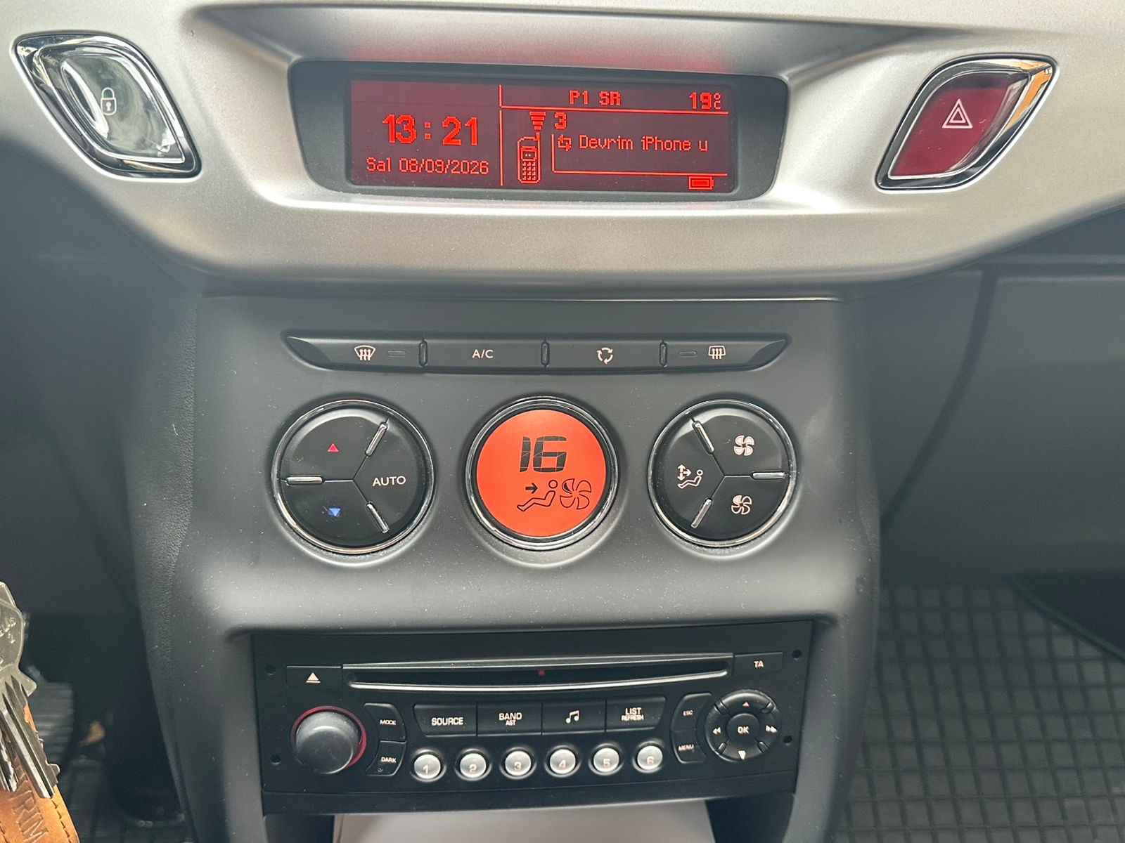 Citroen C3 1.4 HDi 70 Manuell 2012, bild 6/6