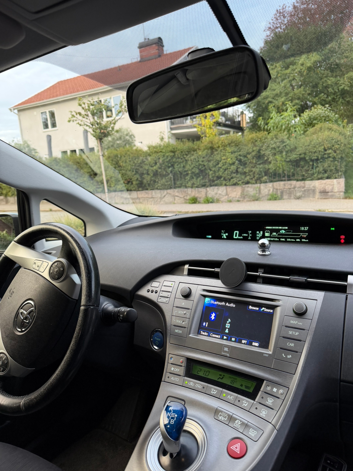 Toyota Prius Plug-in Hybrid 2012, bild 7/9