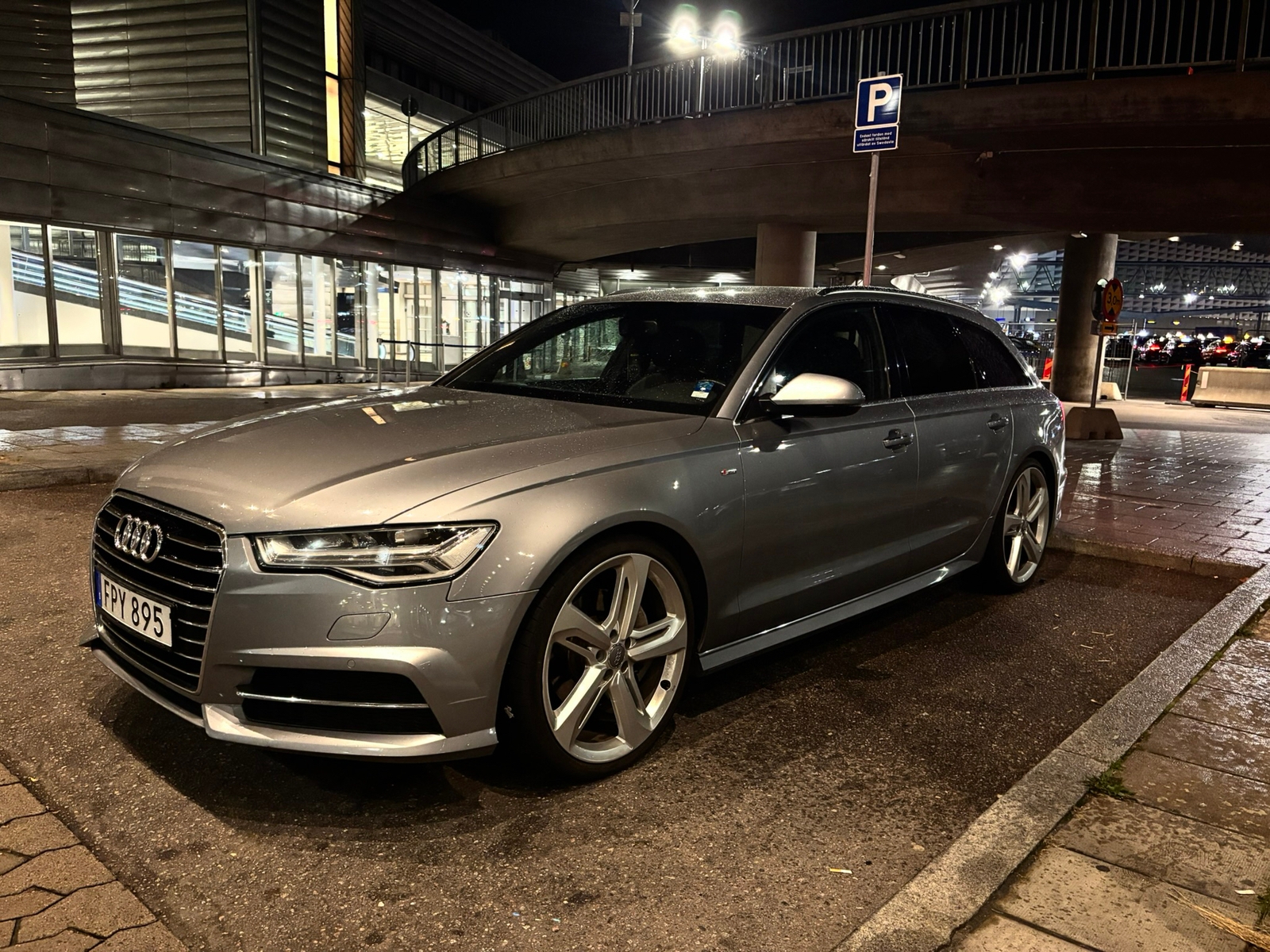 Audi A6 2015, bild 2/6