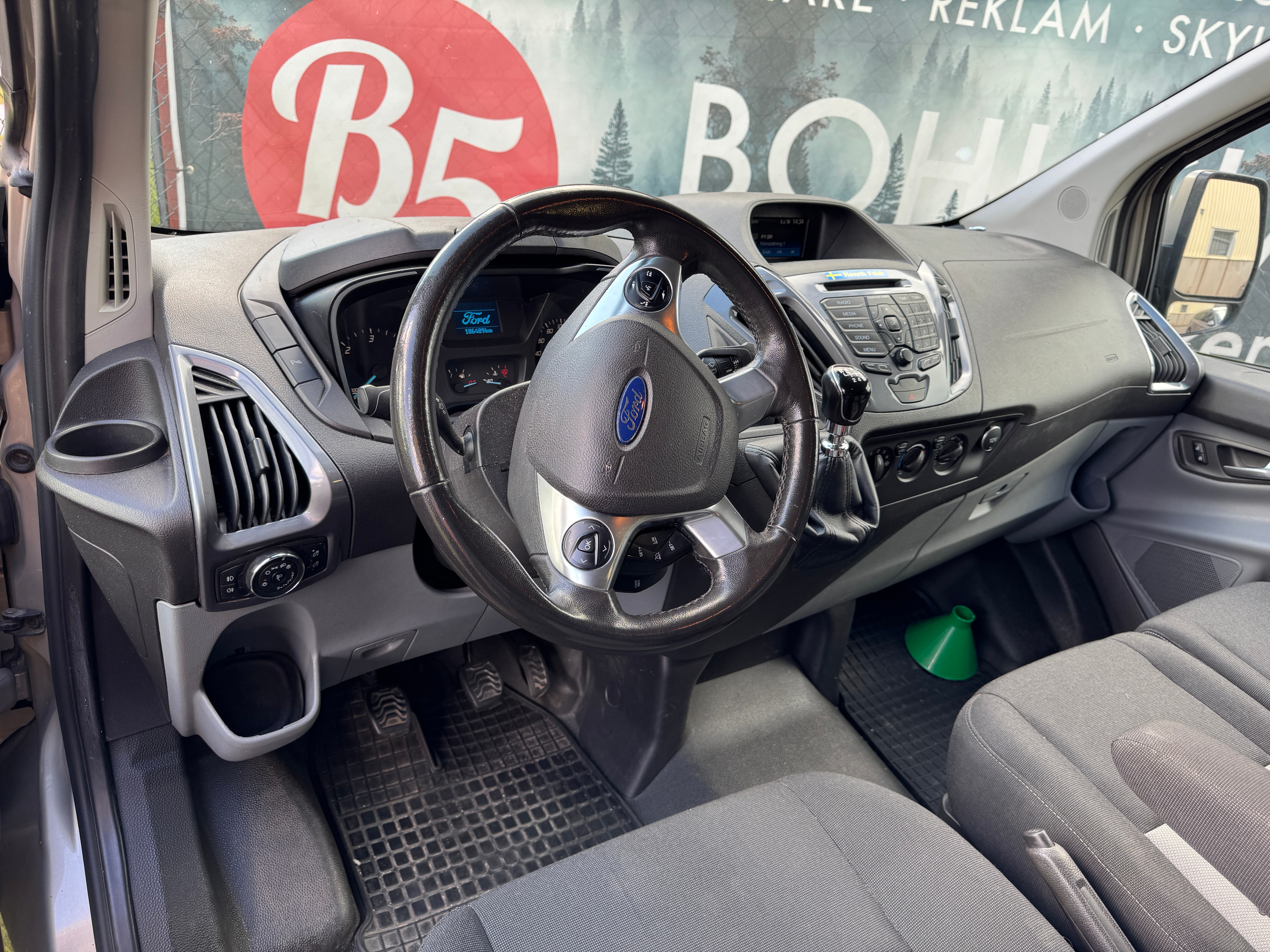 Ford Transit Custom 290 2.0 TDCi Manuell 2017, bild 4/6