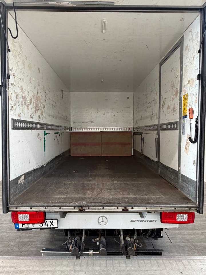 Mercedes-Benz Sprinter 2023, photo 7/10