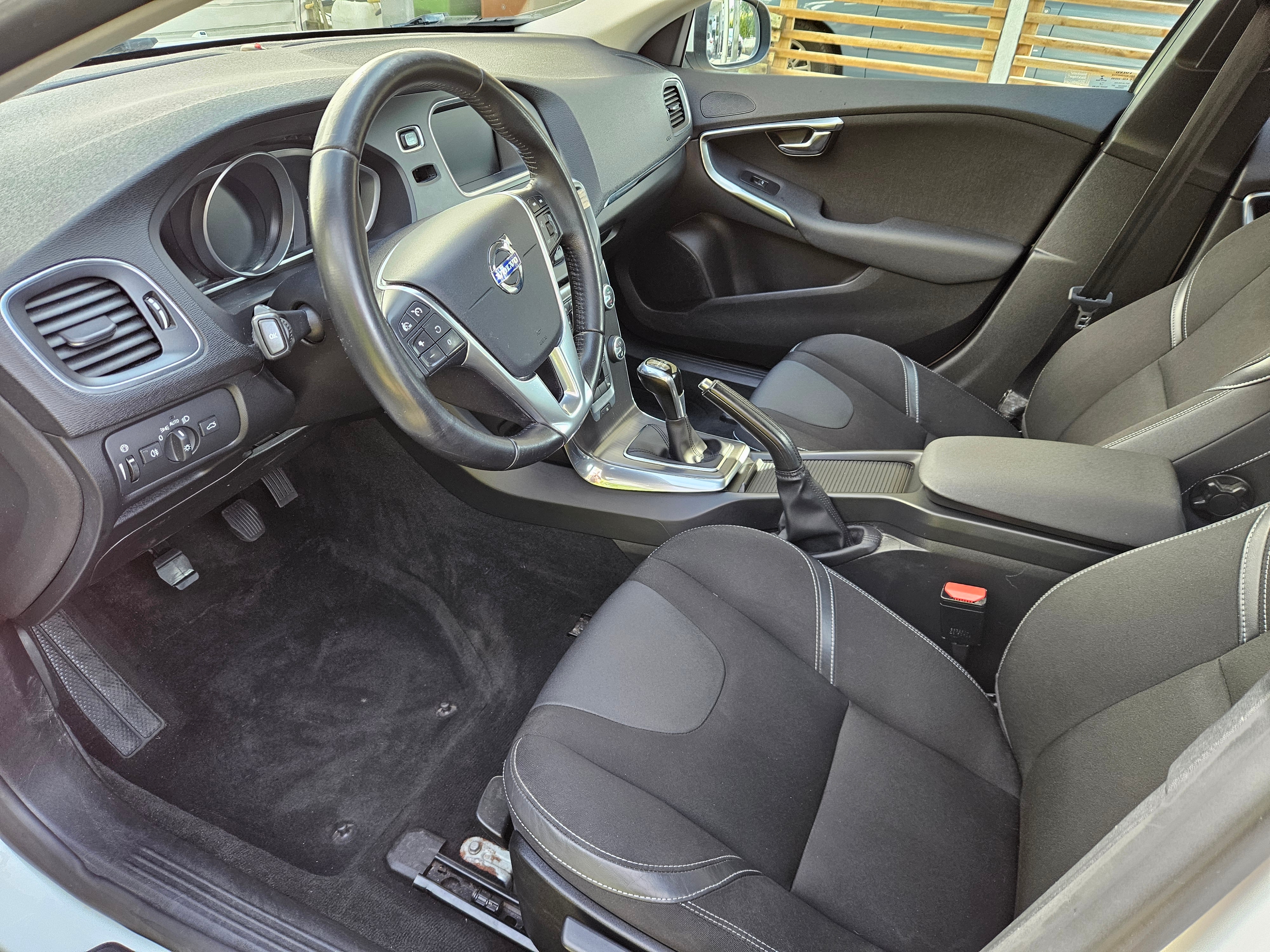 Volvo V40 D2 Manuell 2016, bild 4/7