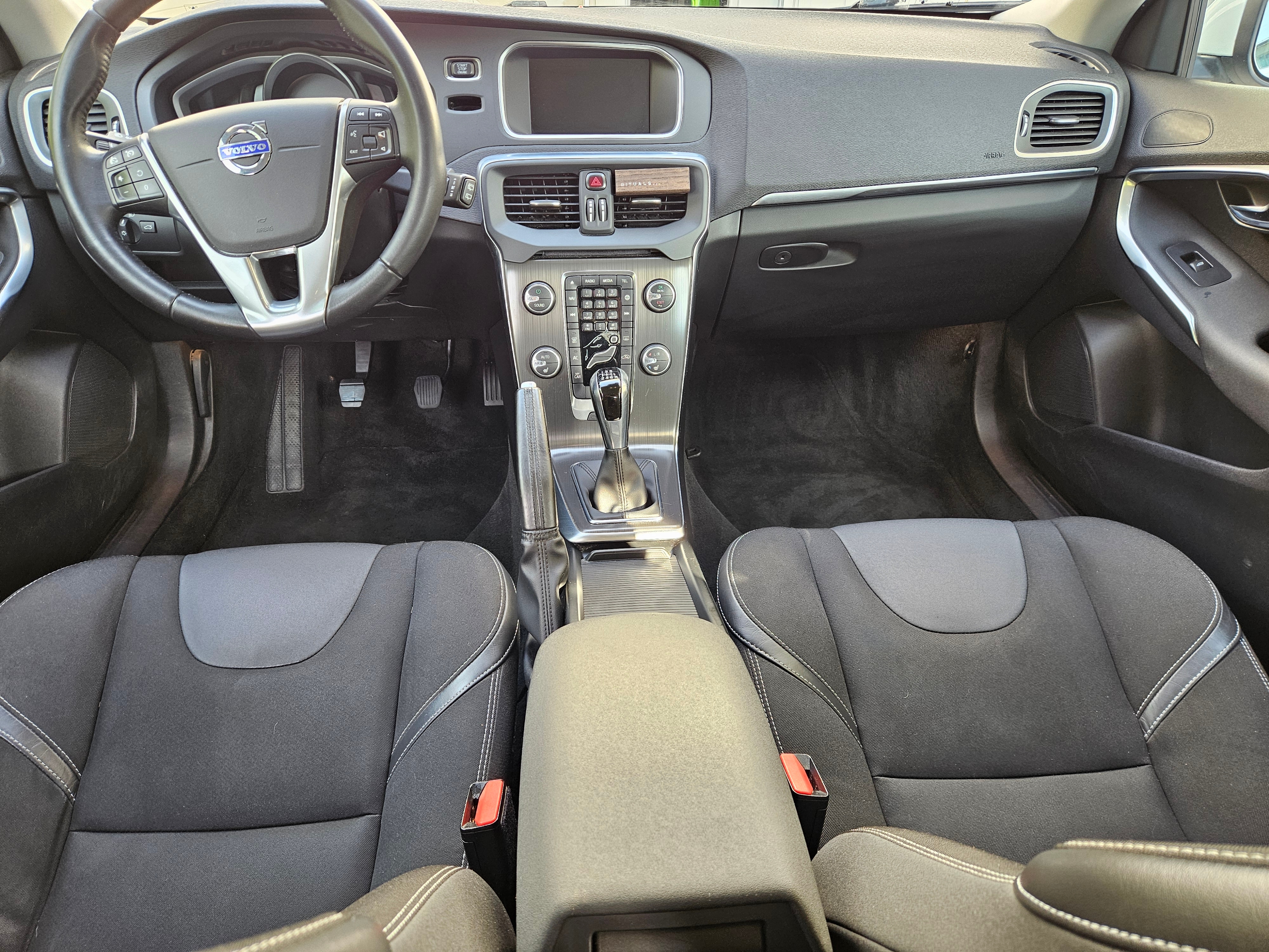 Volvo V40 D2 Manuell 2016, bild 3/7