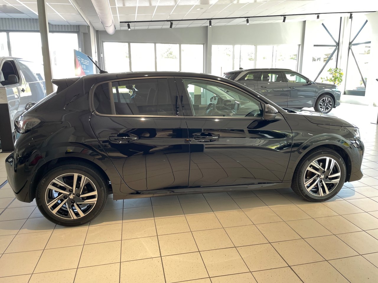 Peugeot 208 1.2 PT 100hk ALLURE 2023, bild 5/10