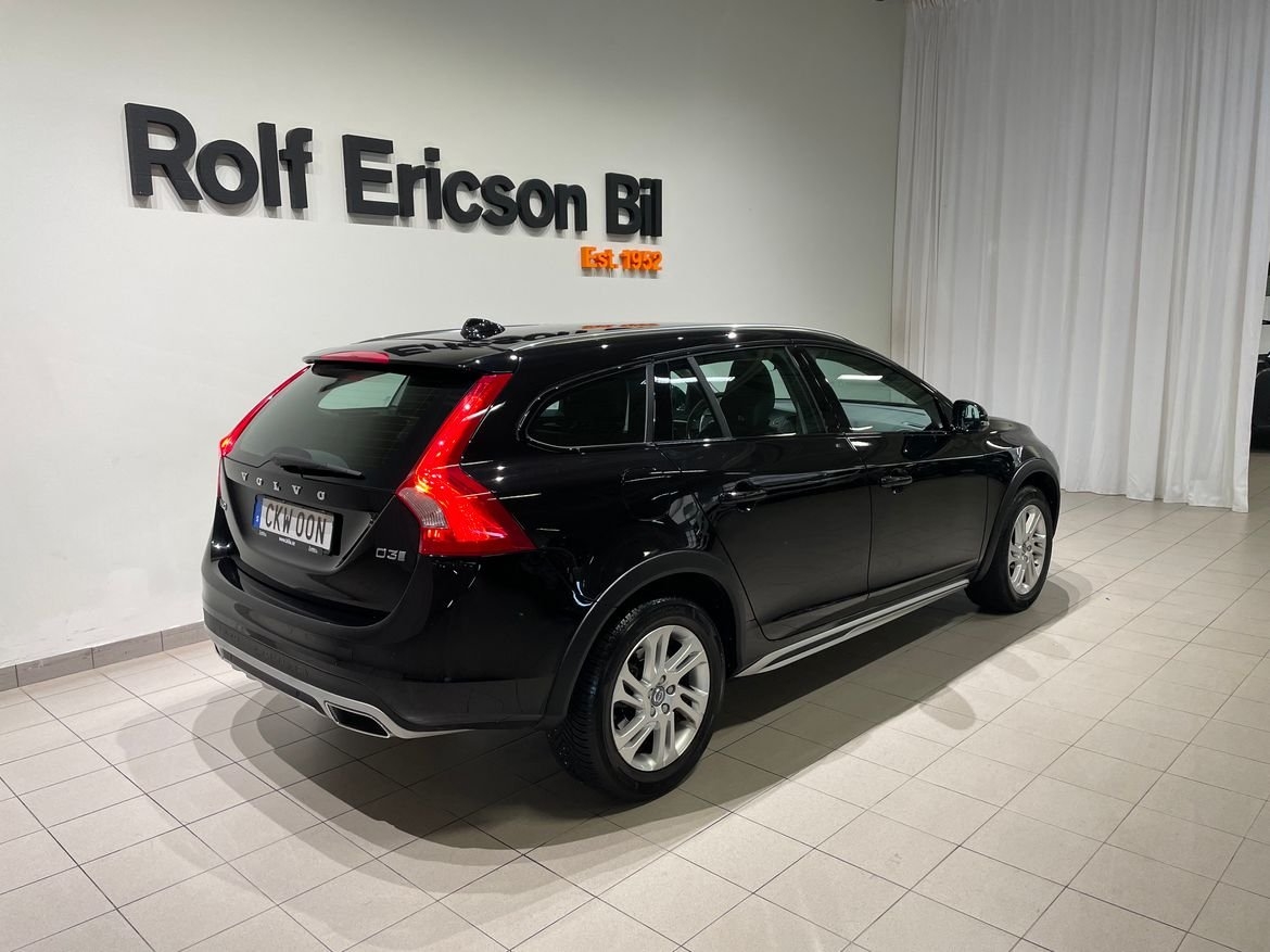 Volvo V60 Cross Country D3 Classic Plus 2018, bild 3/10