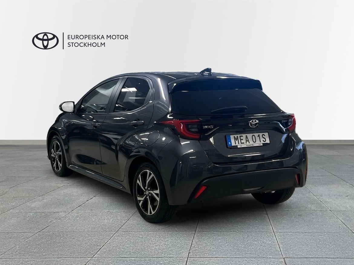 Toyota Yaris 2025, bild 2/19
