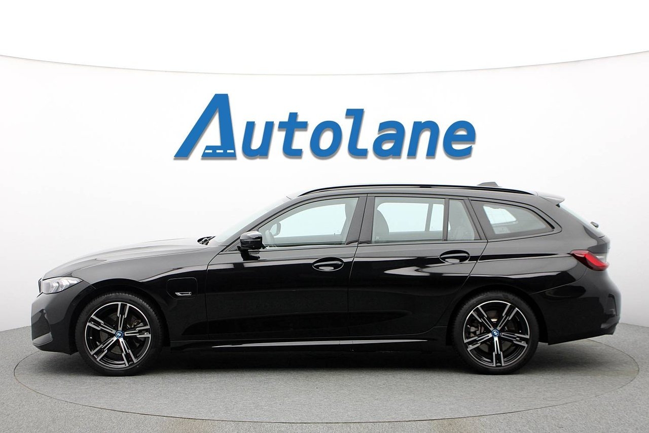 BMW 330 2023, bild 6/10