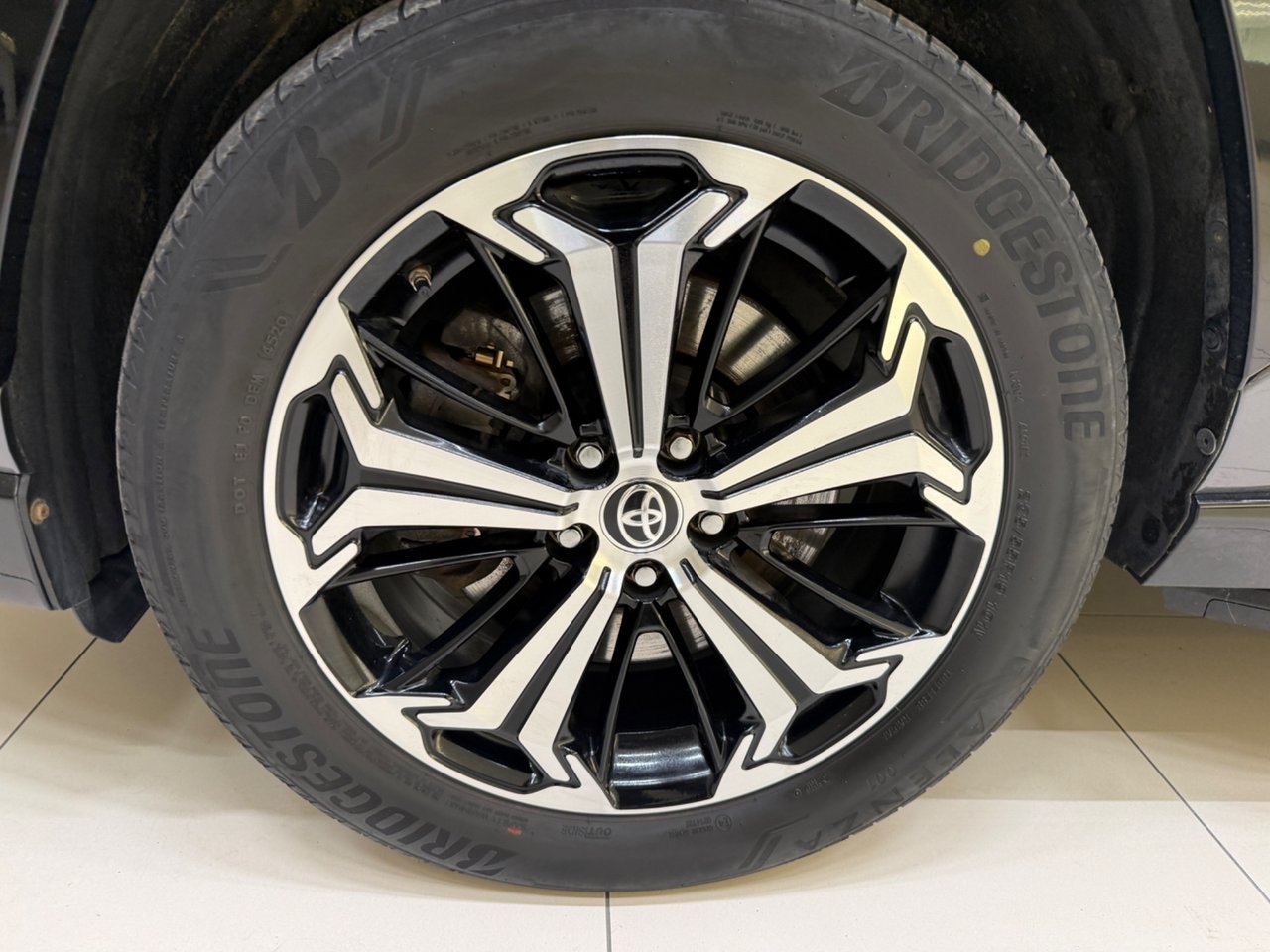 Toyota RAV4 E-CVT Style Premium 2021, bild 7/10