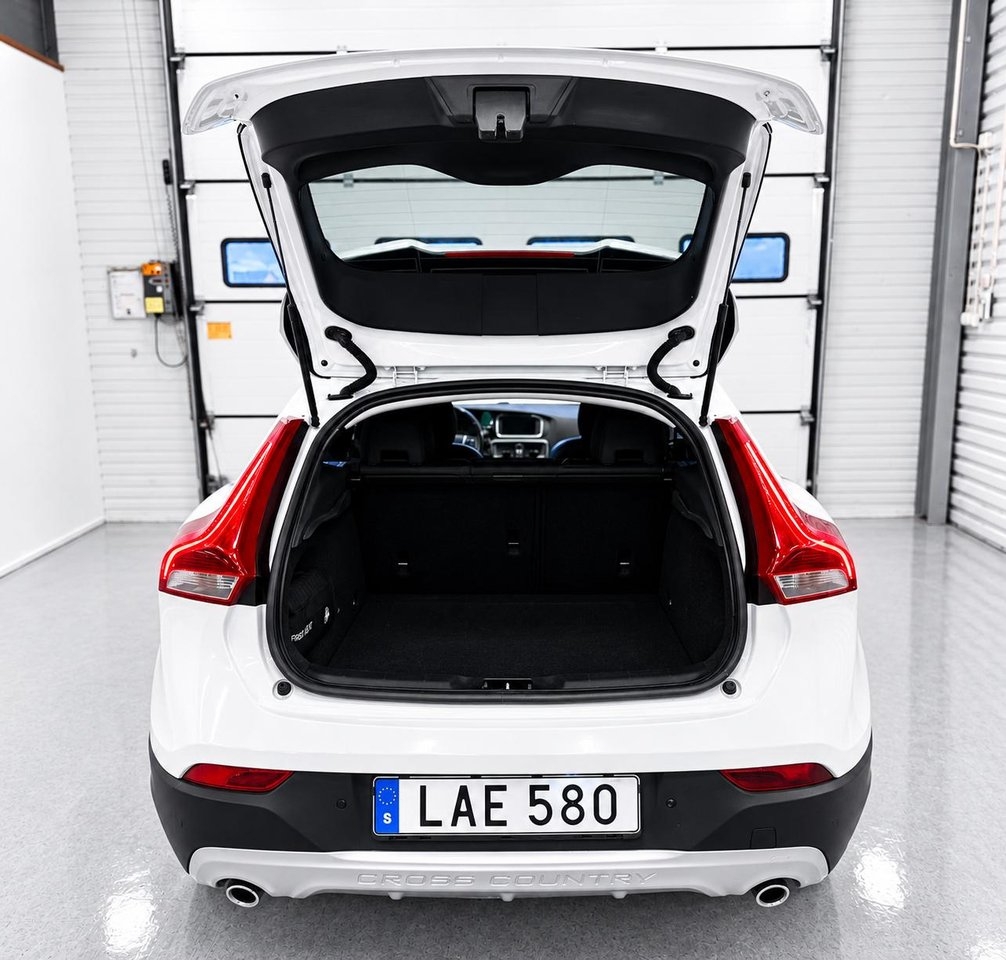 Volvo V40 Cross Country D4 Momentum 2015, bild 7/10