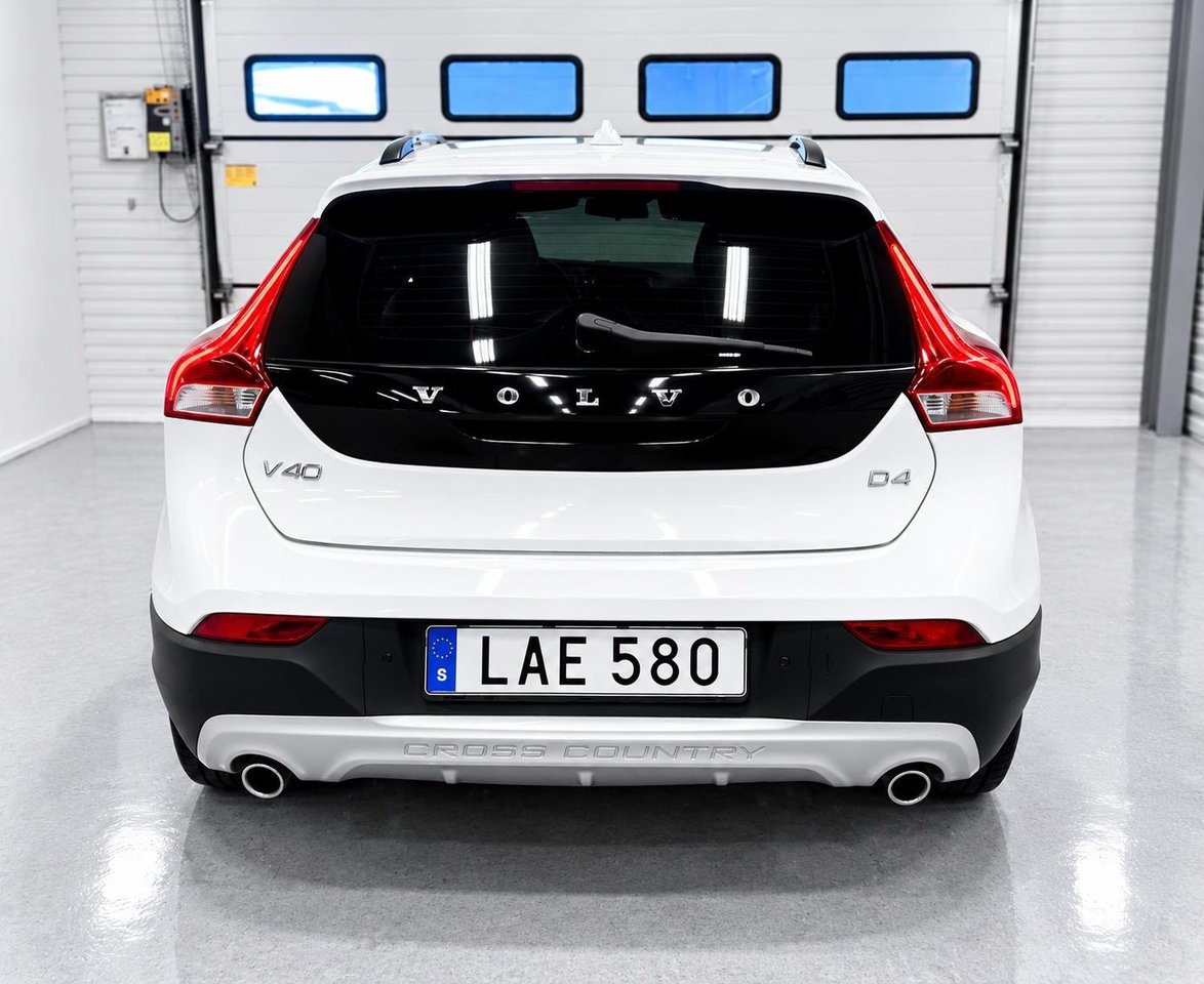 Volvo V40 Cross Country D4 Momentum 2015, bild 6/10