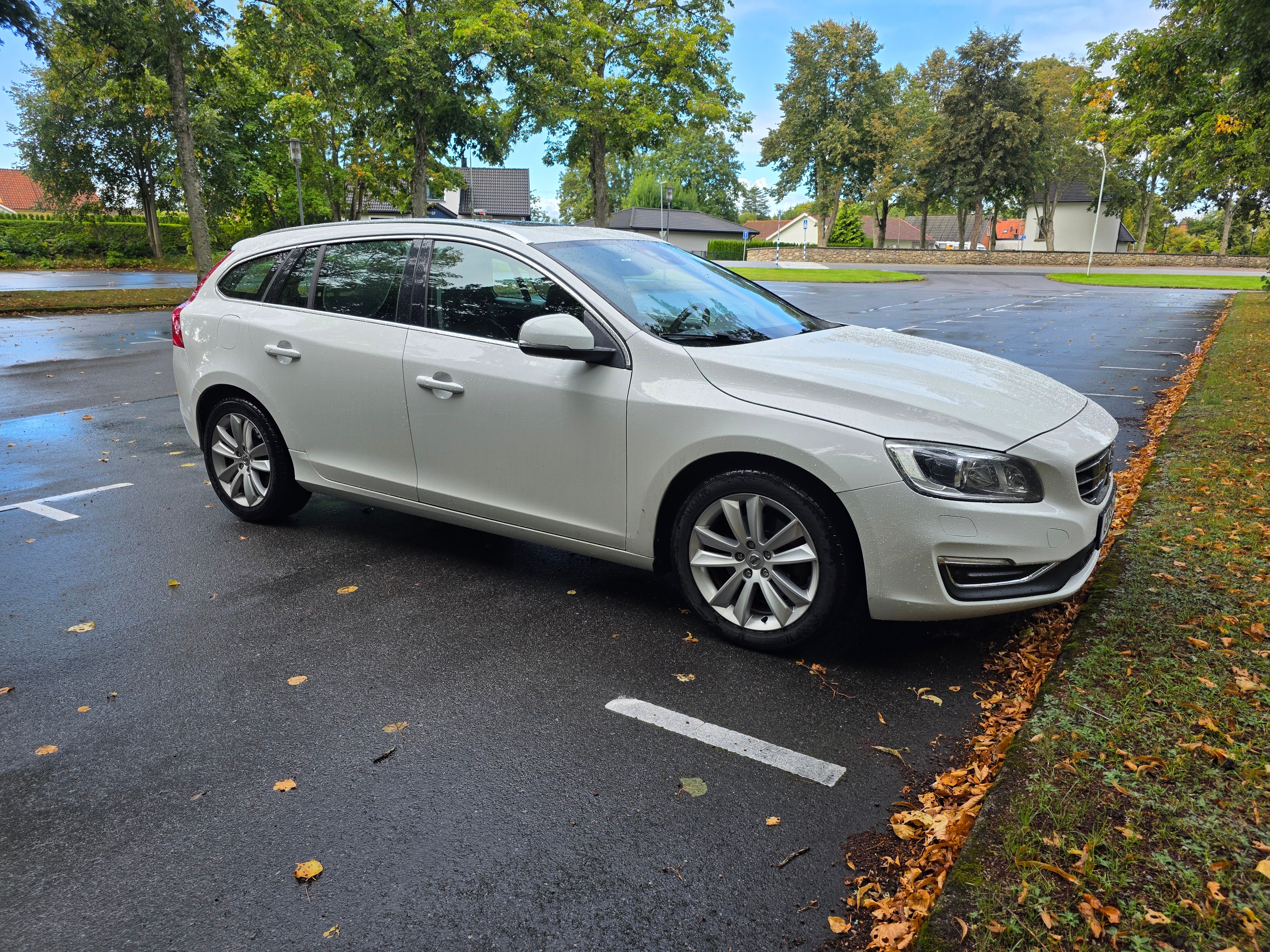 Volvo V60 D4 Summum 2016, bild 2/10