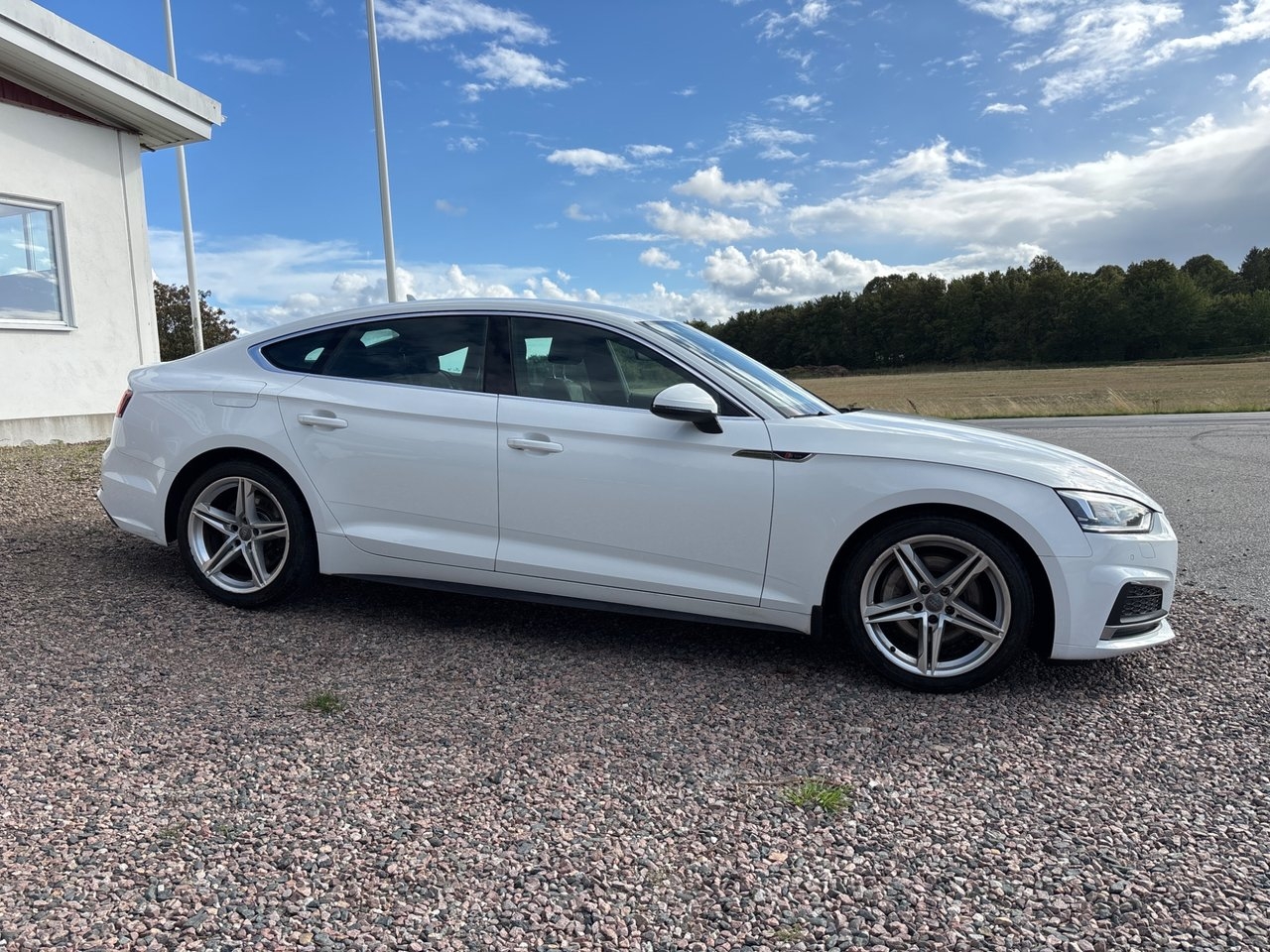 Audi A5 2018, bild 2/6