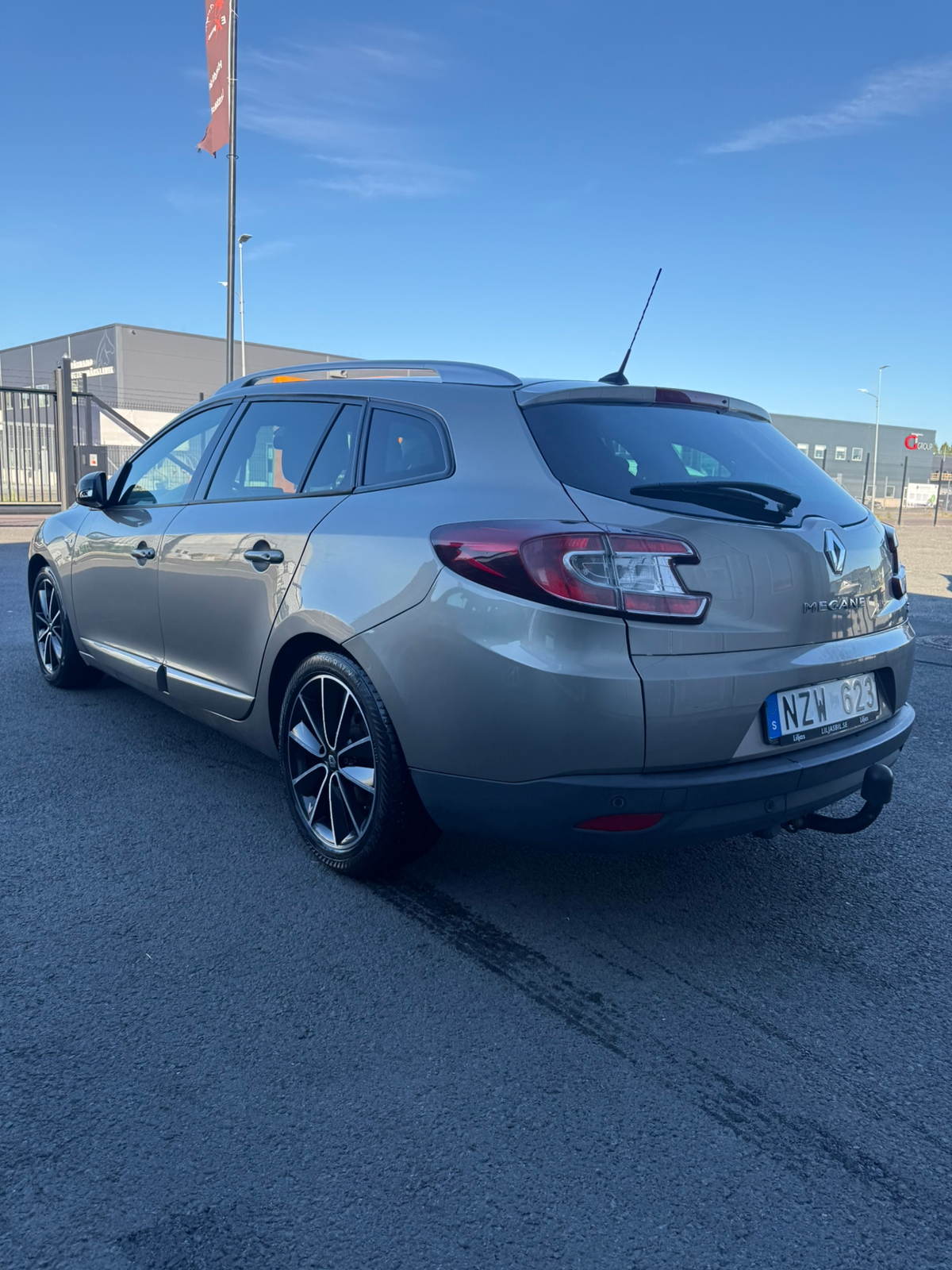 Renault Megane III Grandtour 1.5 dCi EDC 2014, bild 4/7