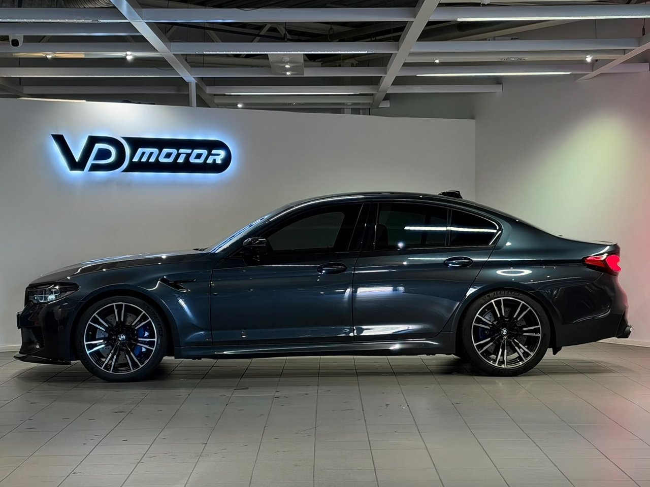BMW M5 2019, kuva 3/30