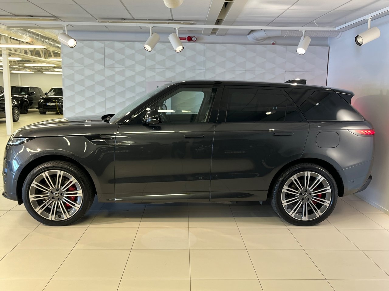 Land Rover Range Rover Sport 2023, photo 2/10