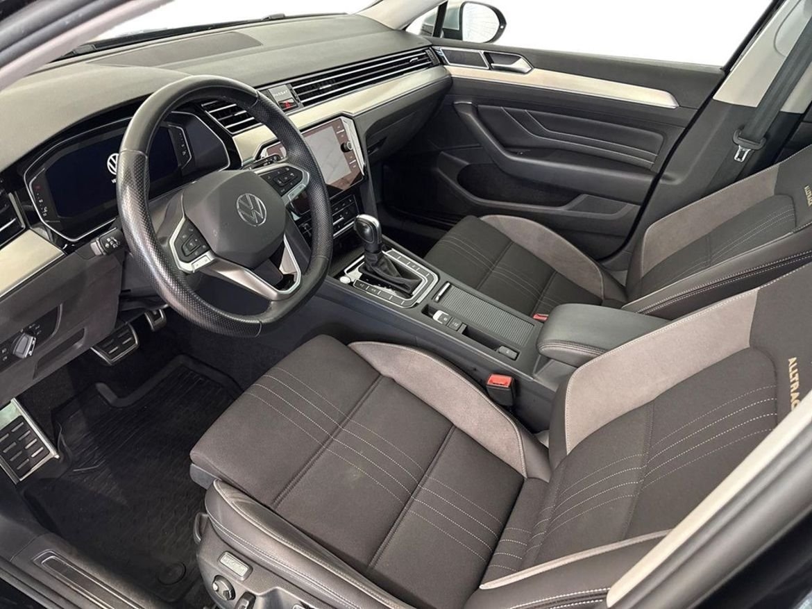 Volkswagen Passat 2023, bild 6/13