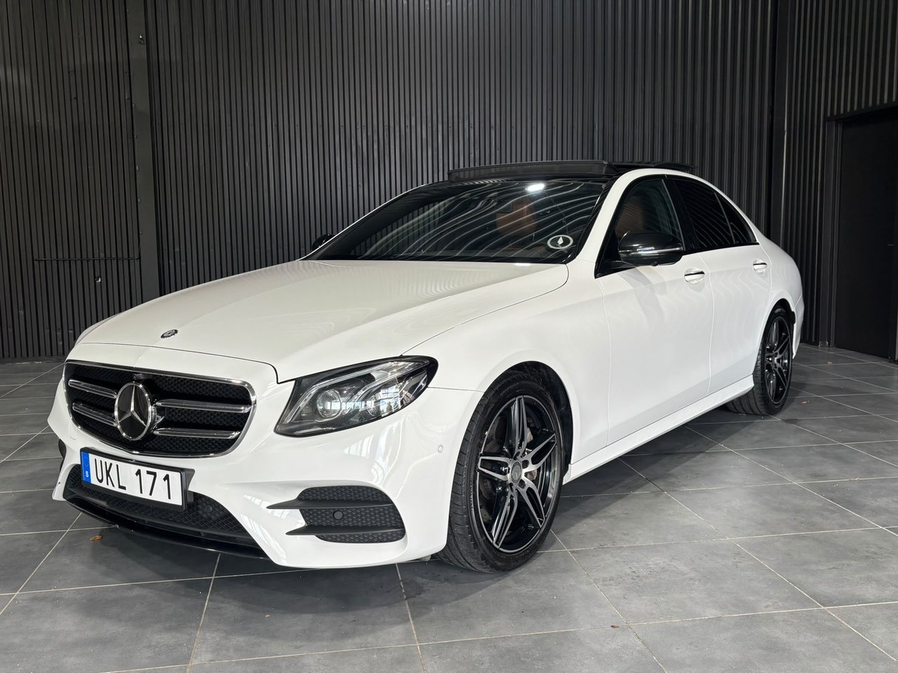Mercedes-Benz E