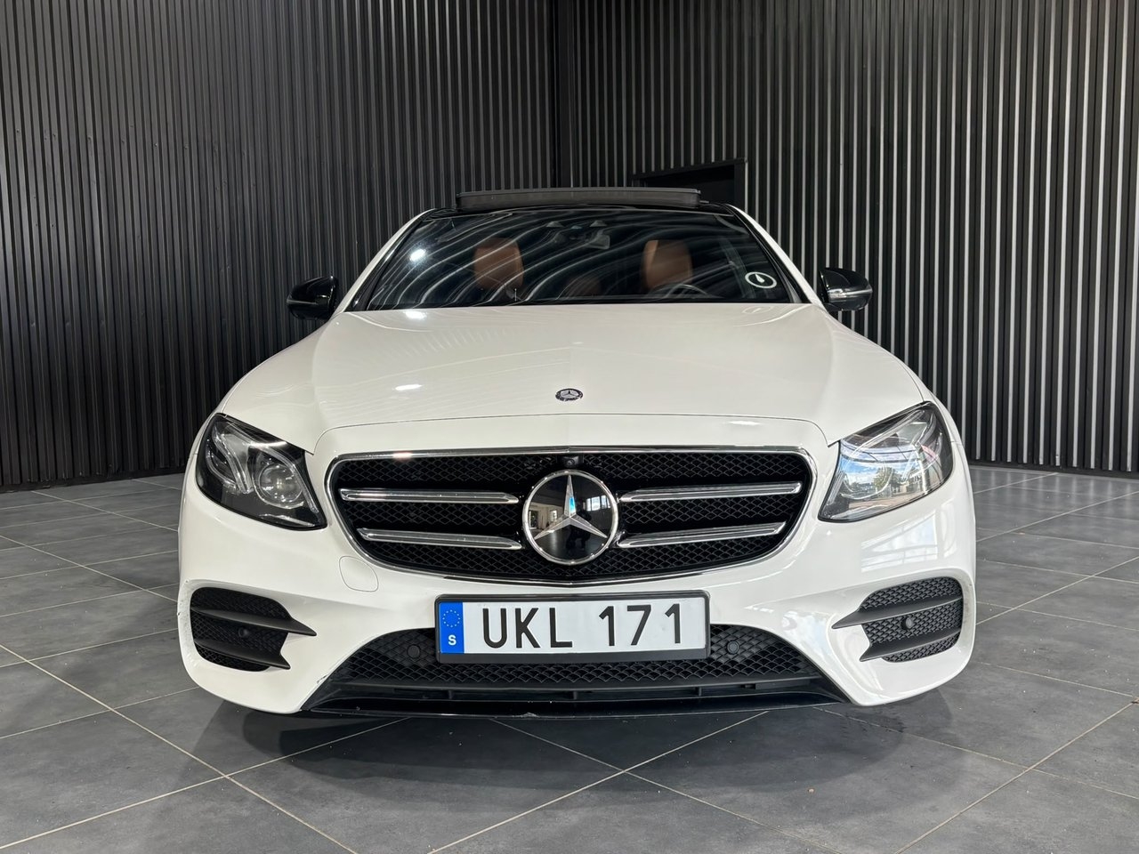 Mercedes-Benz E 2017, bild 2/10