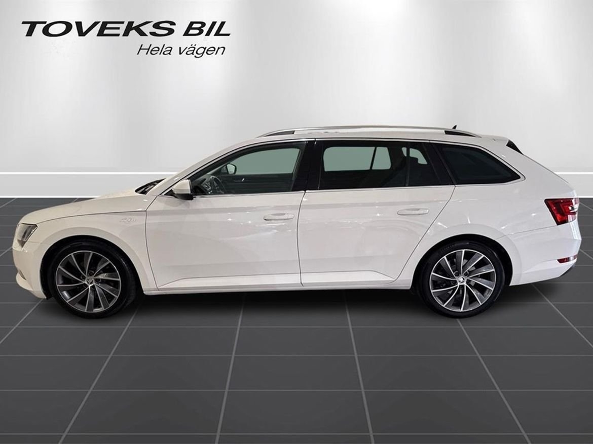 Skoda Superb 190Hk 4X4 L&K Aut 2018, bild 4/14