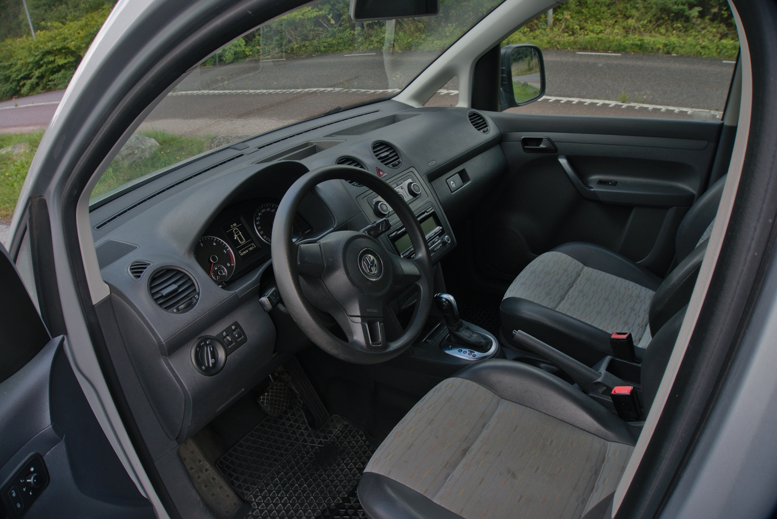 Volkswagen Caddy 2011, bild 5/9