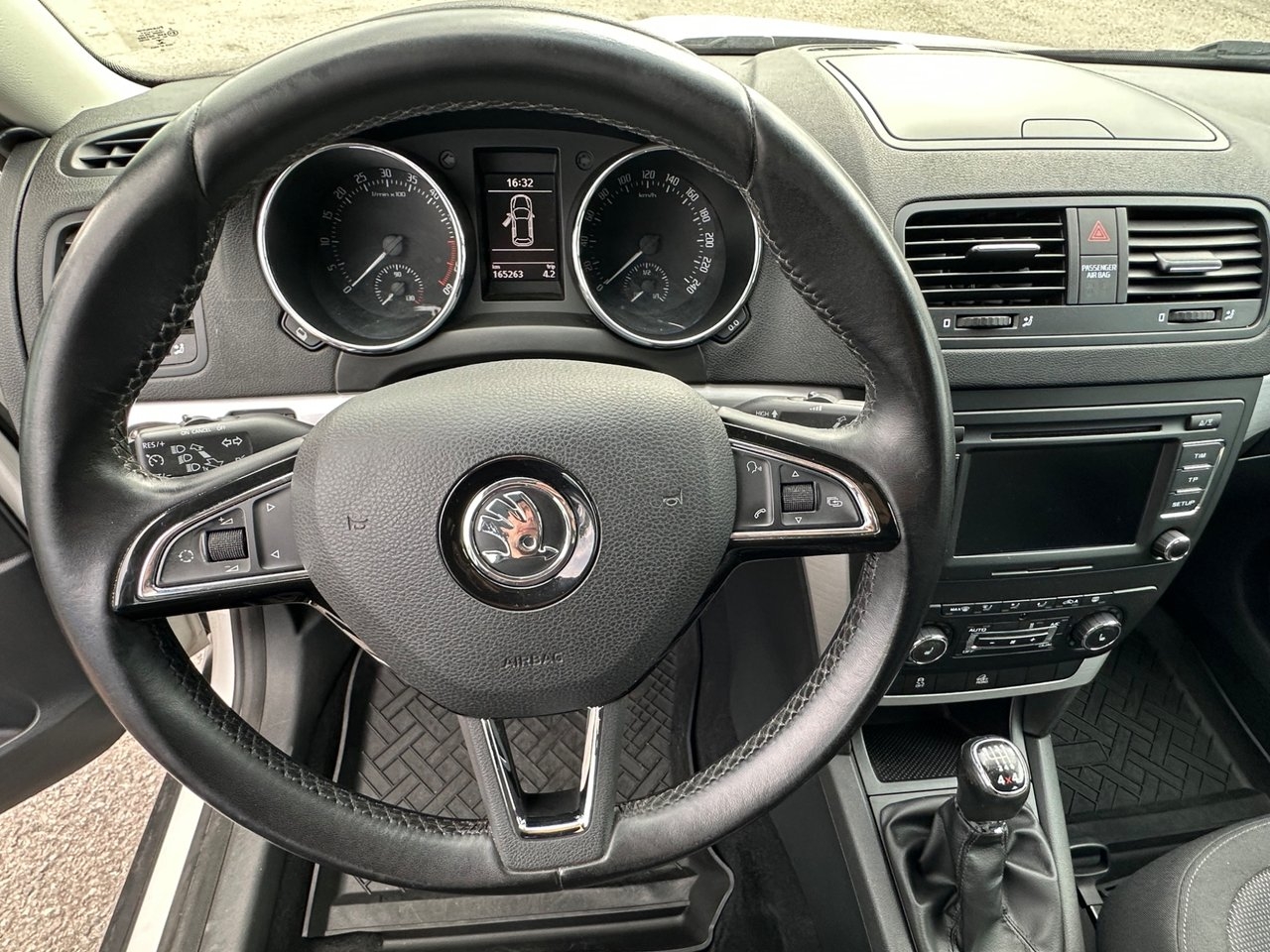 Skoda Yeti Outdoor 2.0 TDI 4x4 Euro 5 2014, photo 6/6