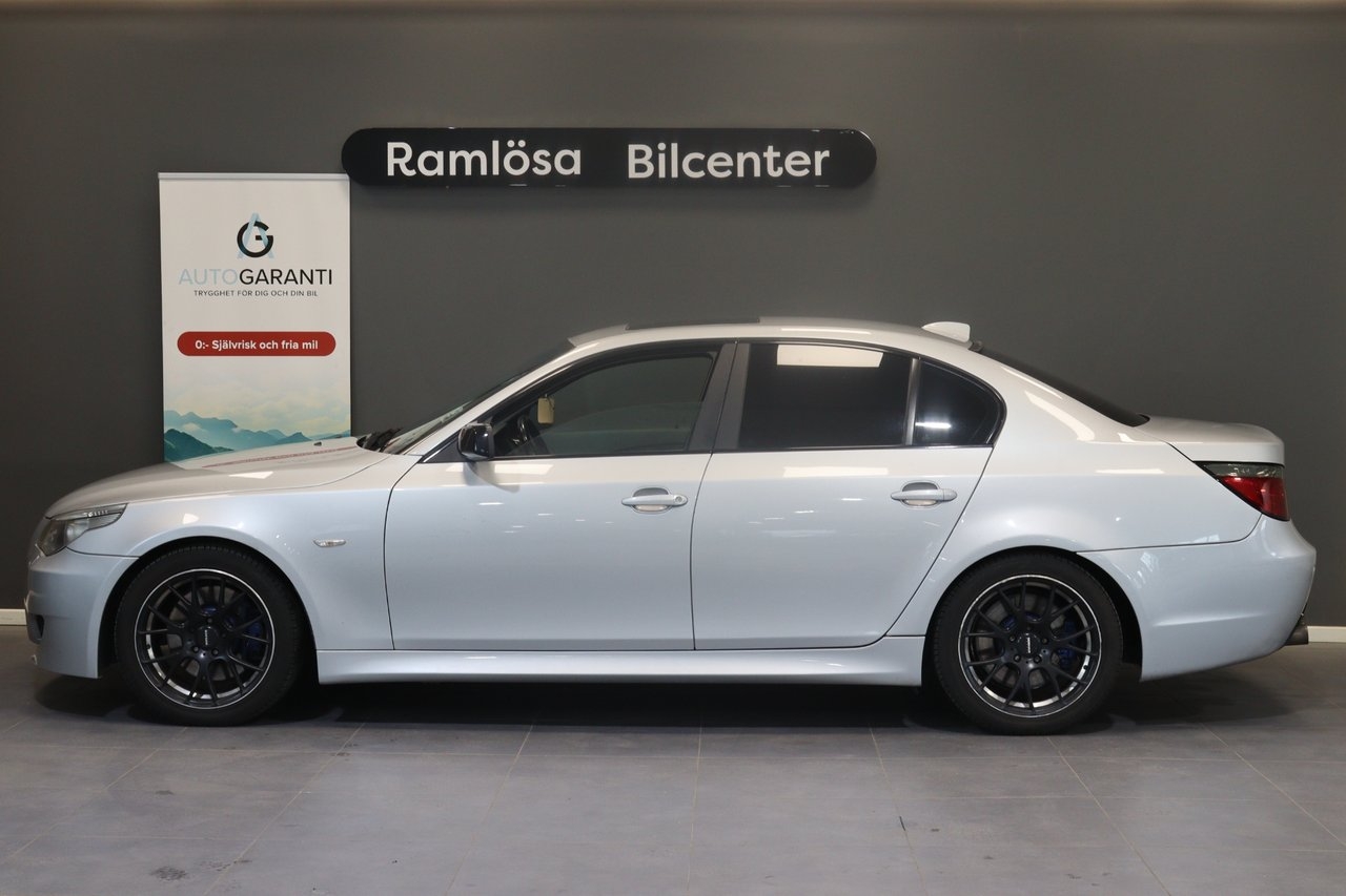 BMW 545 i Sedan Euro 4 2005, bild 2/10