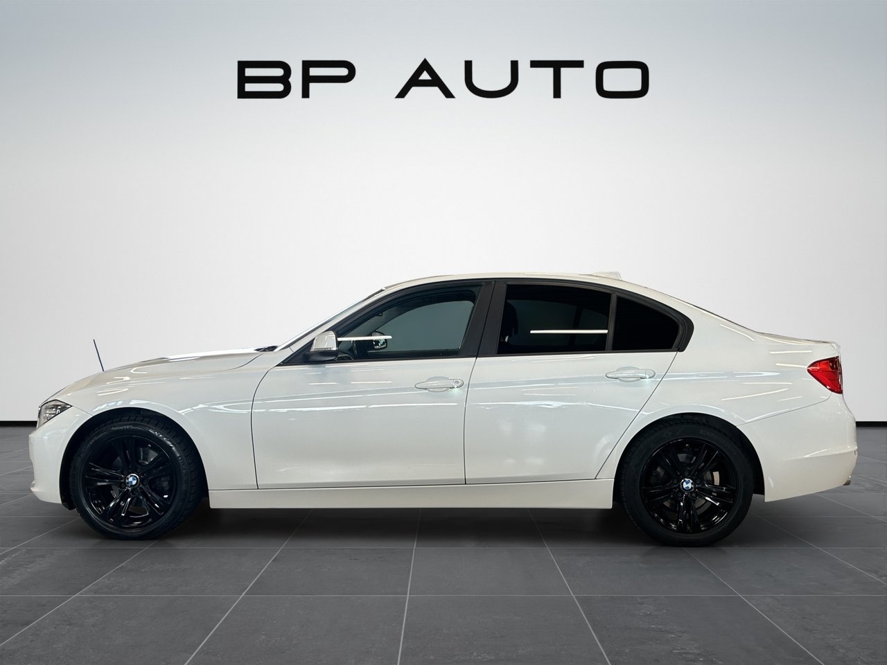 BMW 320 d Sedan Drag Sensorer 2012, bild 2/10