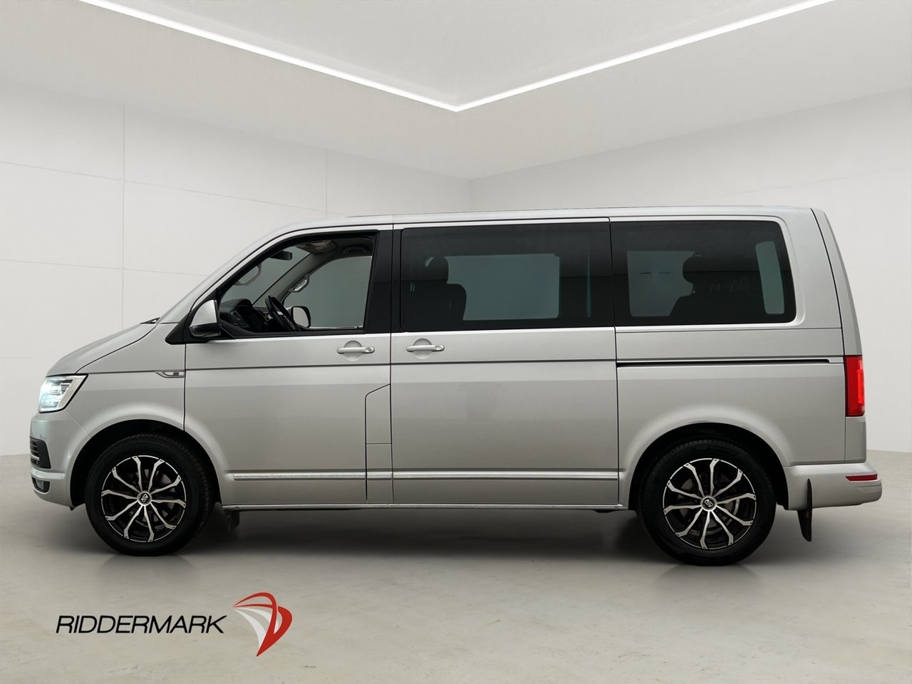 Volkswagen Multivan 2017, kuva 6/35